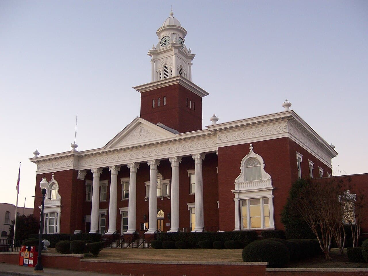 Lee County (Alabama) — photo from Wikimedia via Wikipedia