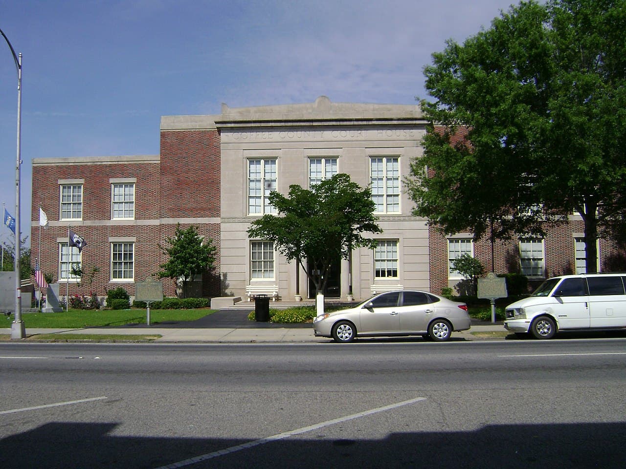 Coffee County (Georgia) — photo from Wikimedia via Wikipedia
