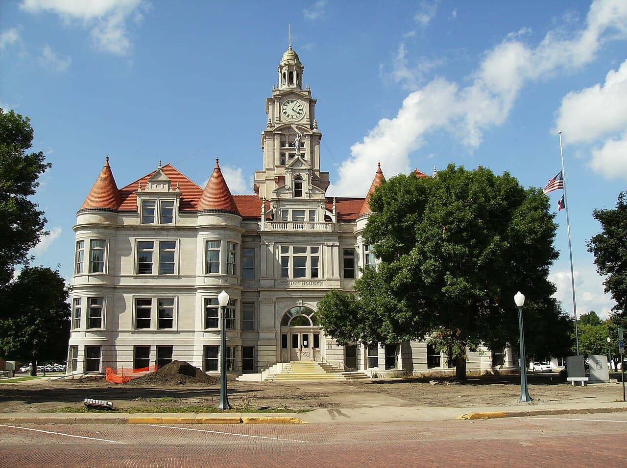 Dallas County (Iowa) — photo from Wikimedia via Wikipedia