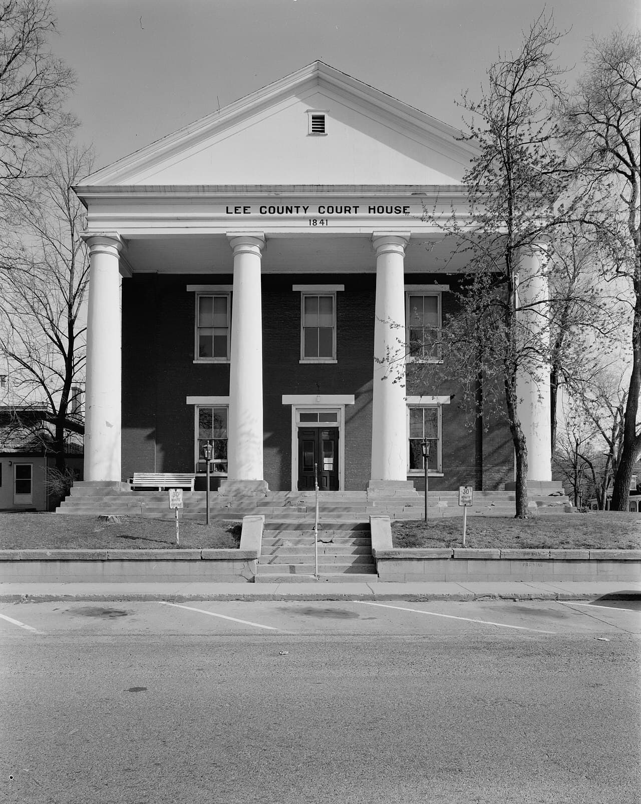 Lee County (Iowa) — photo from Wikimedia via Wikipedia
