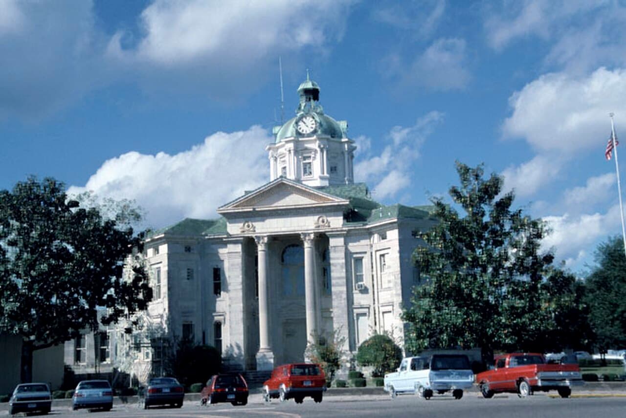 Marion County (Mississippi) — photo from Wikimedia via Wikipedia