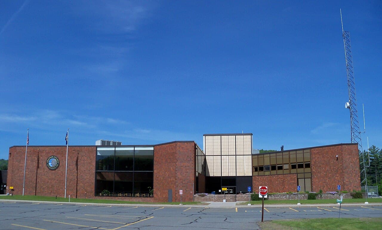 Grafton County (New Hampshire) — photo from Wikimedia via Wikipedia