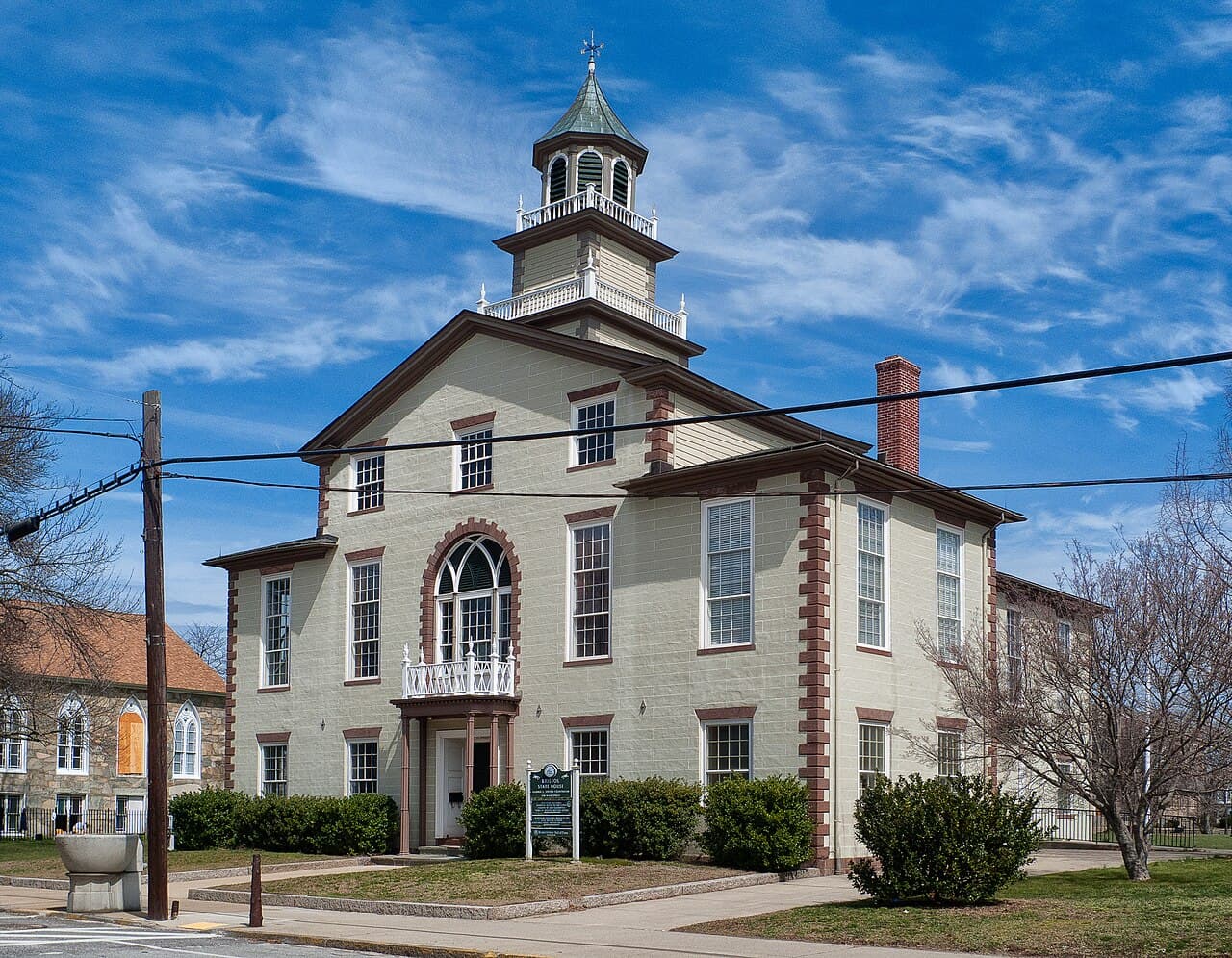 Bristol County (Rhode Island) — photo from Wikimedia via Wikipedia