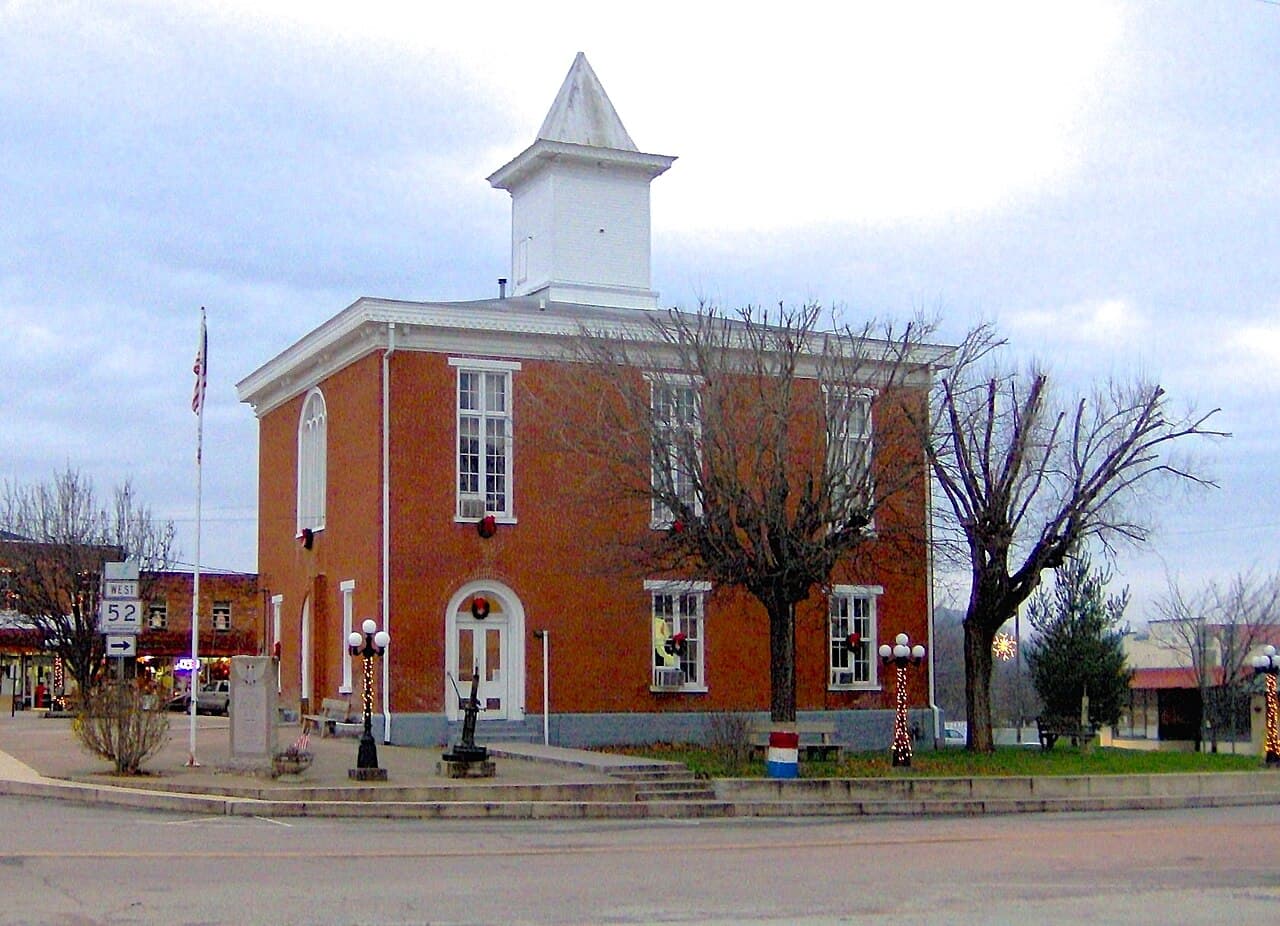 Clay County (Tennessee) — photo from Wikimedia via Wikipedia