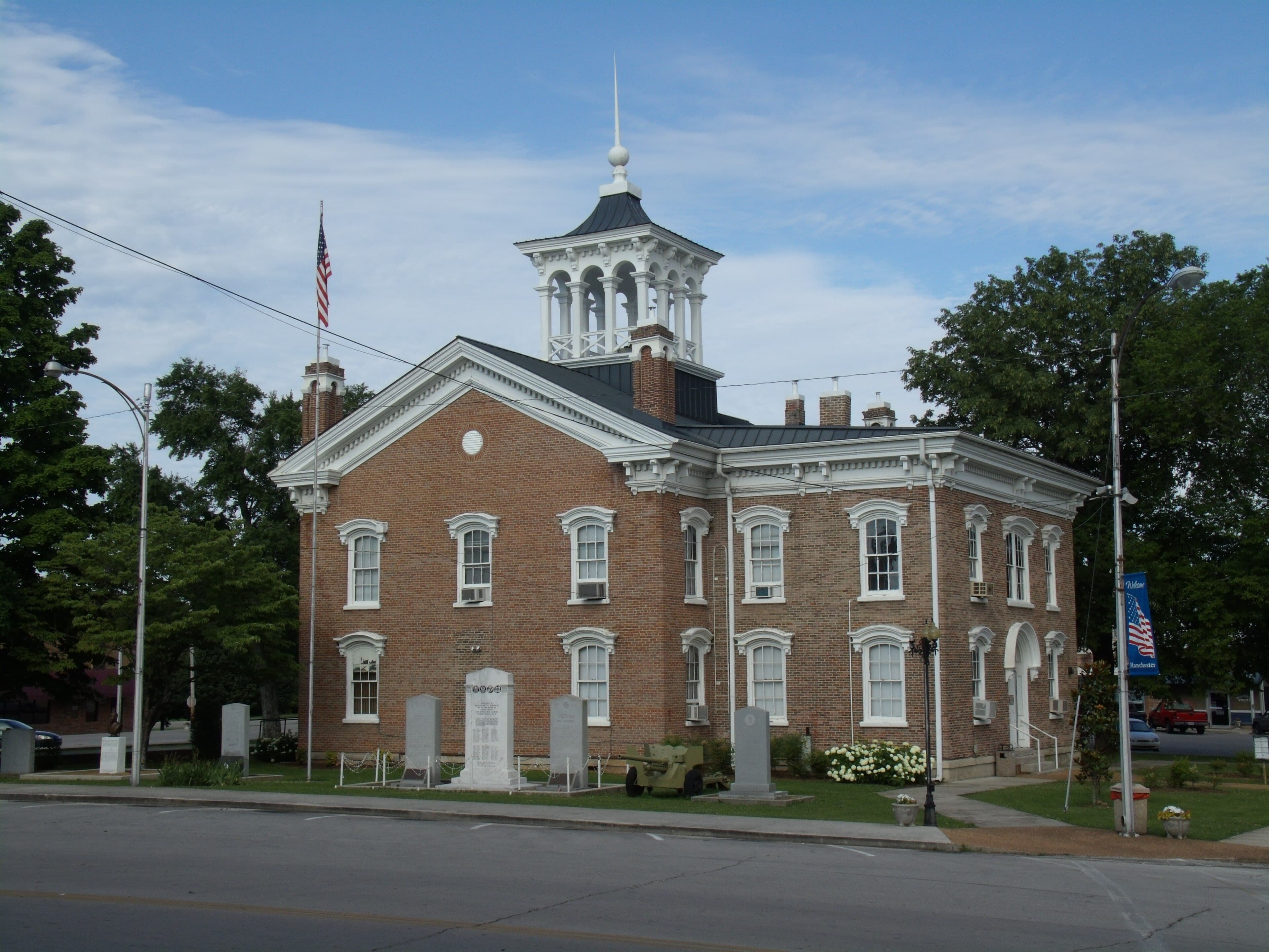 Coffee County (Tennessee) — photo from Wikimedia via Wikipedia