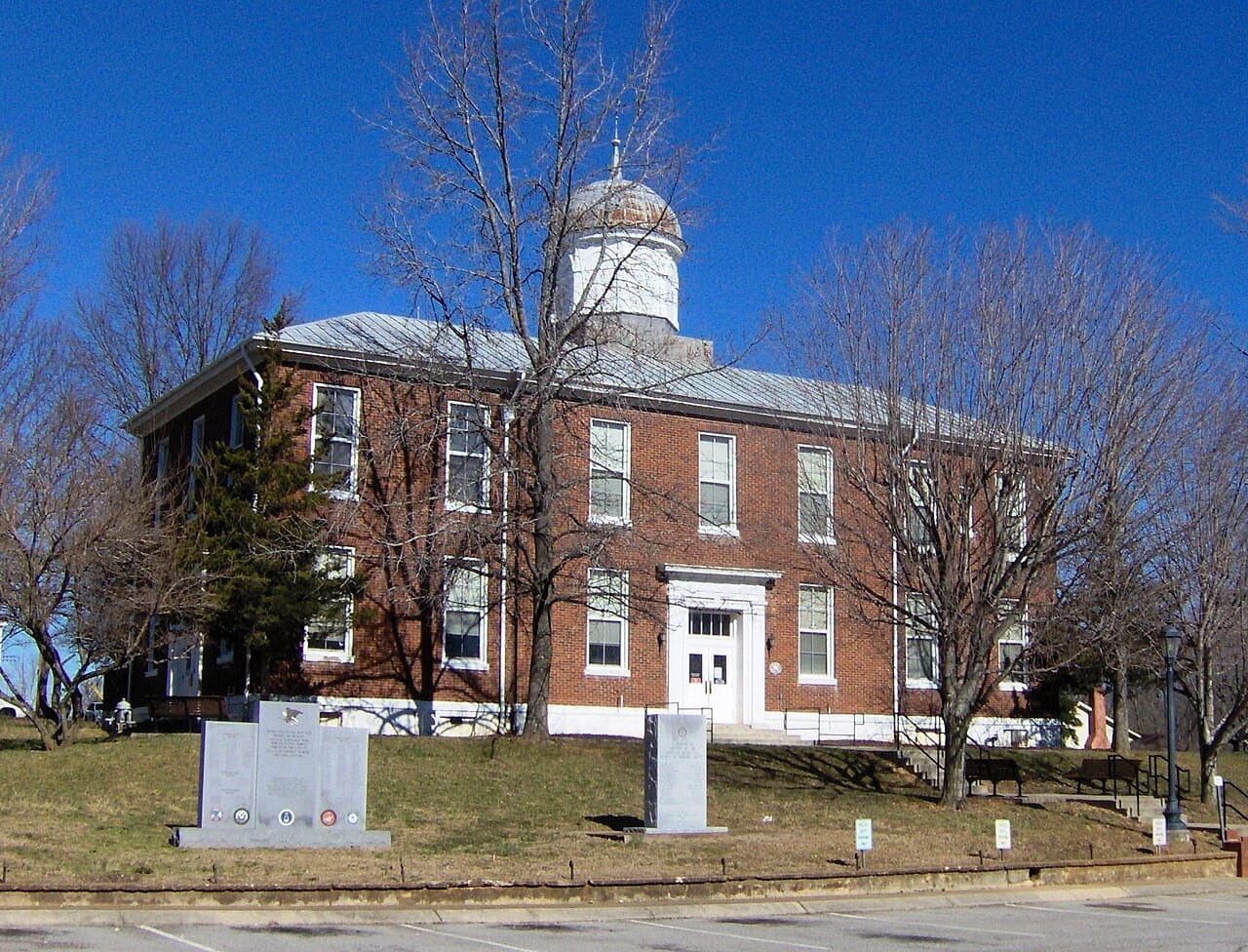 Dickson County (Tennessee) — photo from Wikimedia via Wikipedia