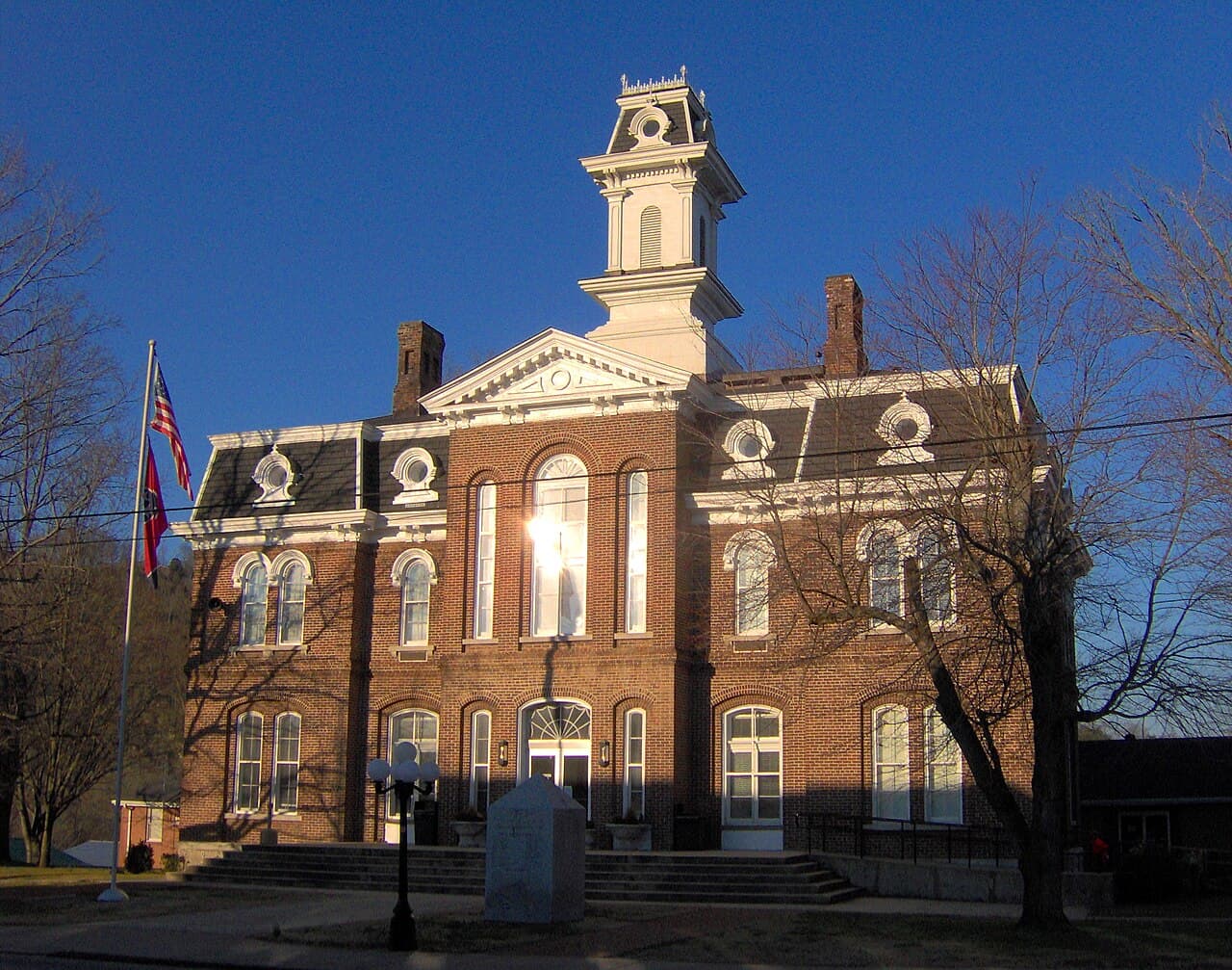 Smith County (Tennessee) — photo from Wikimedia via Wikipedia
