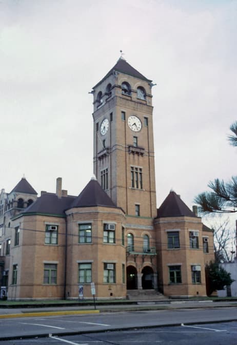 Macon County (Alabama) — photo from Wikimedia via Wikipedia