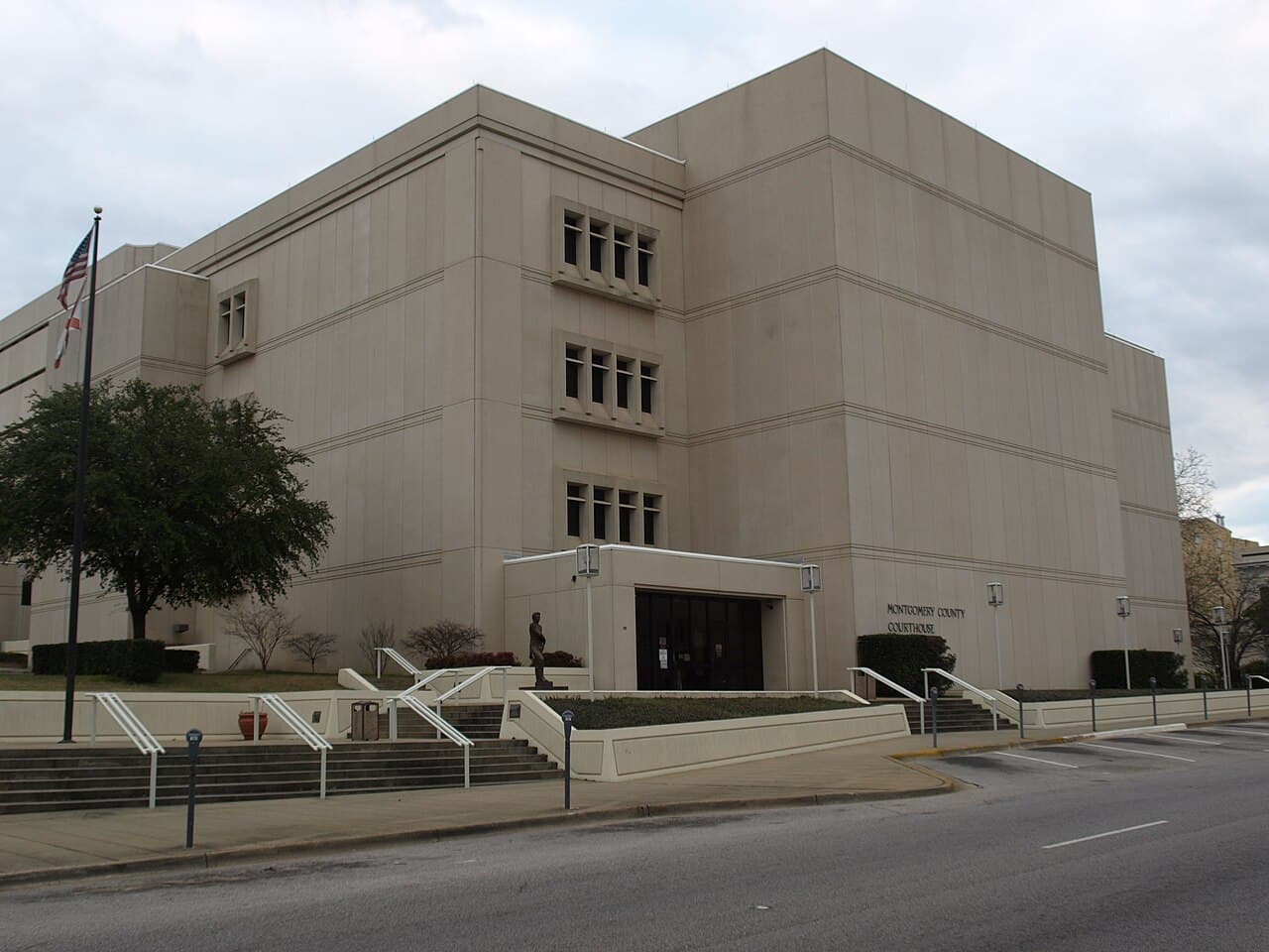 Montgomery County (Alabama) — photo from Wikimedia via Wikipedia