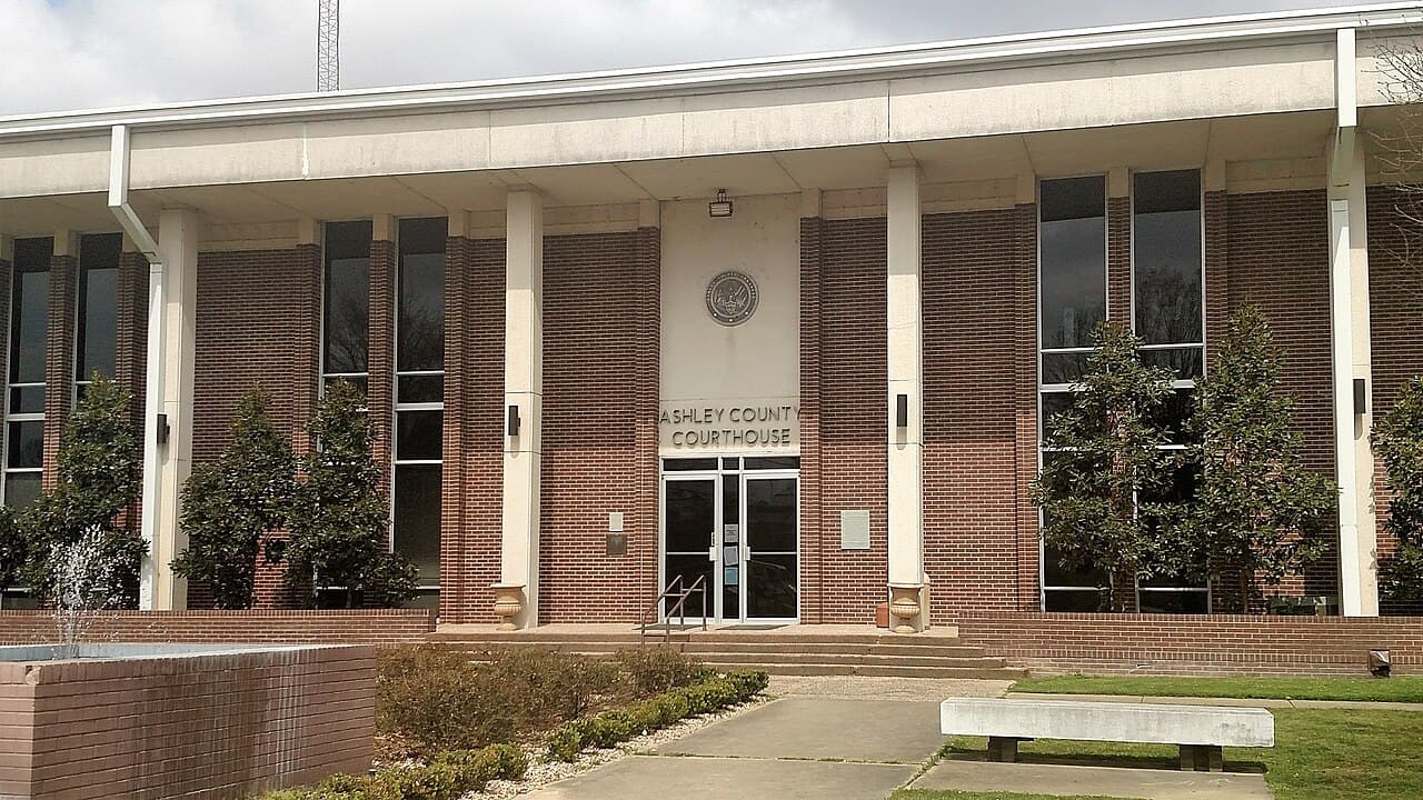 Ashley County (Arkansas) — photo from Wikimedia via Wikipedia