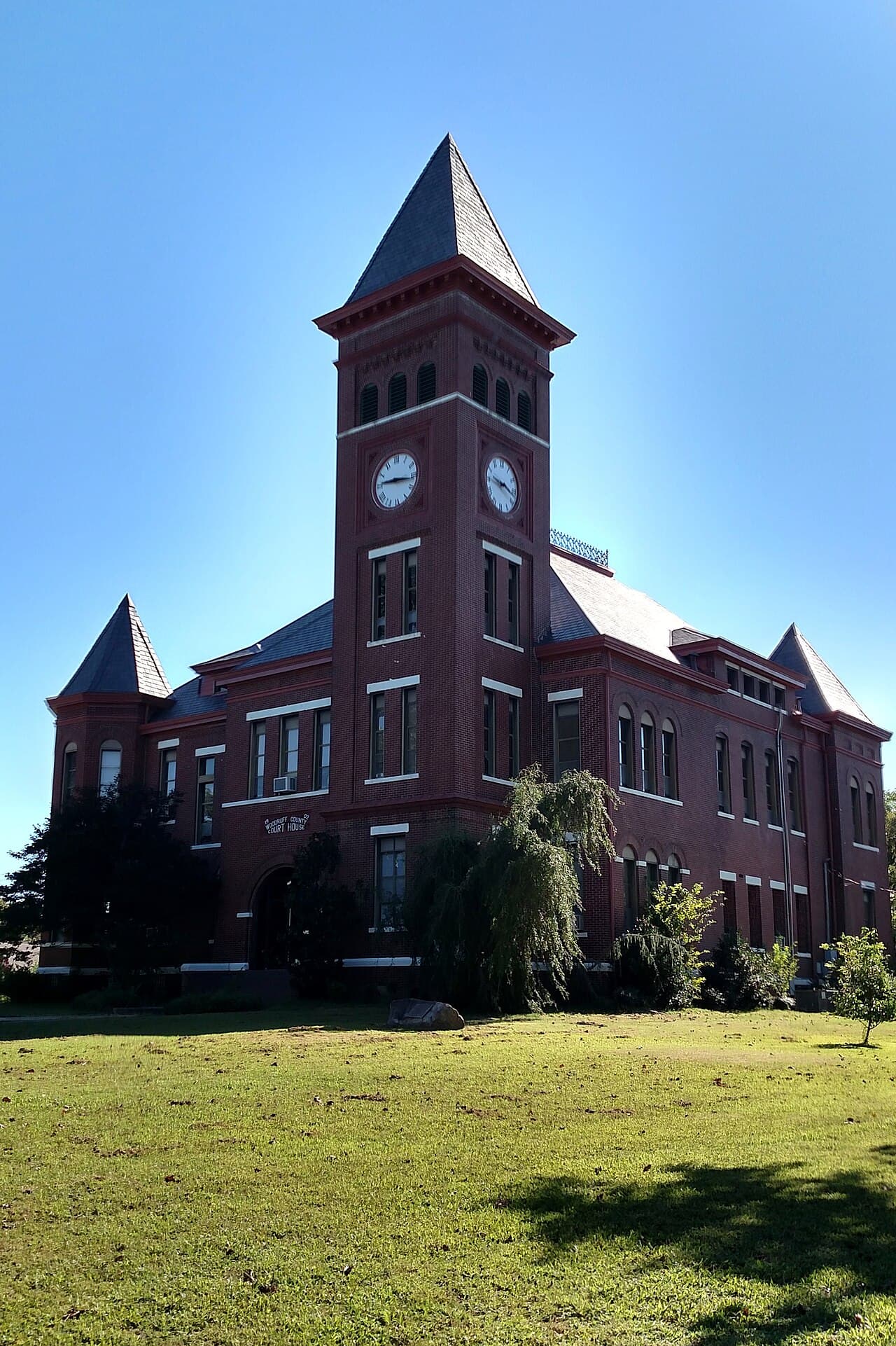 Woodruff County (Arkansas) — photo from Wikimedia via Wikipedia