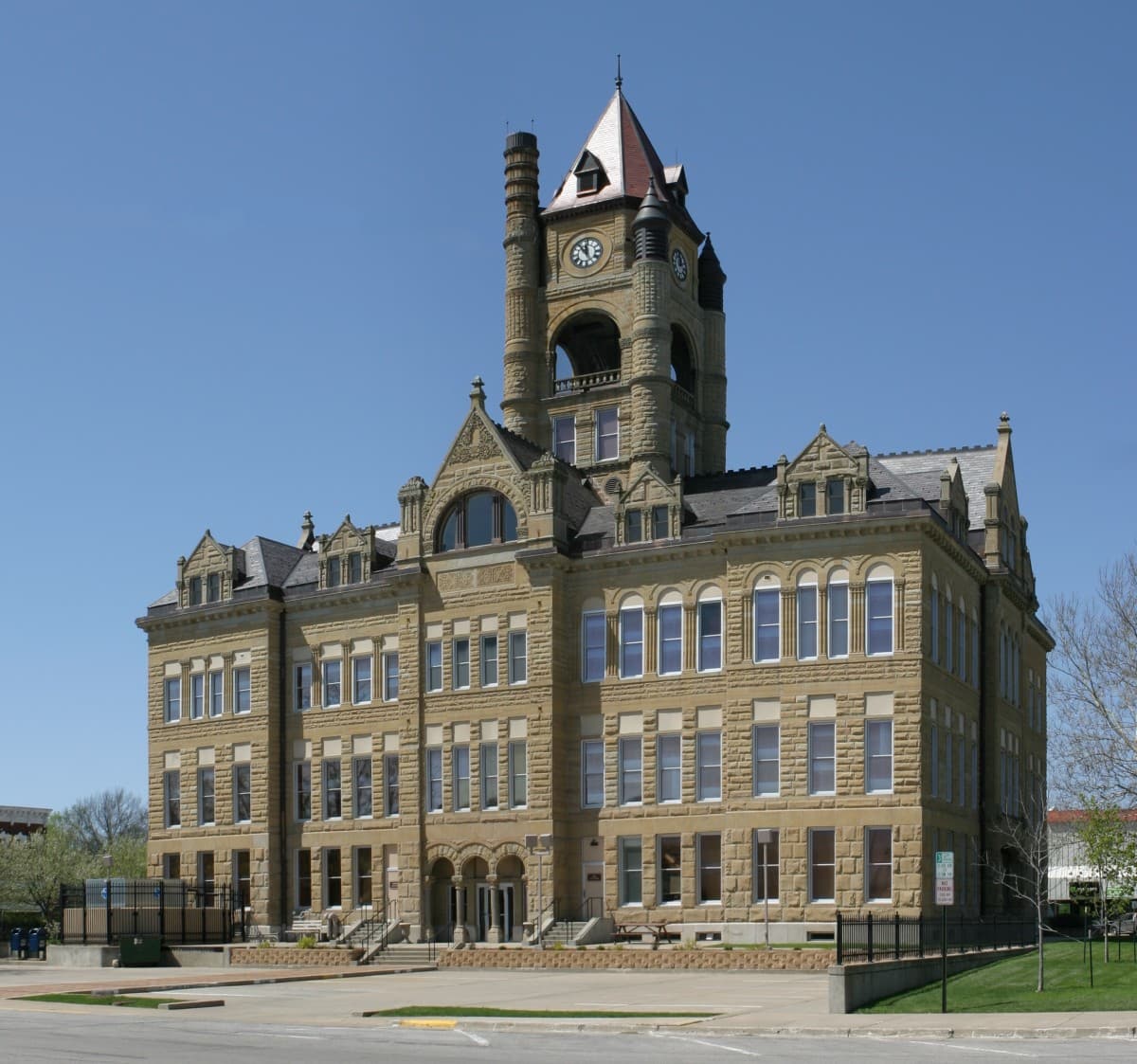 Marion County (Iowa) — photo from Wikimedia via Wikipedia