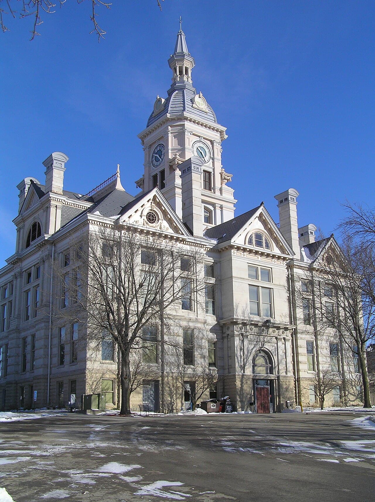 Marshall County (Iowa) — photo from Wikimedia via Wikipedia