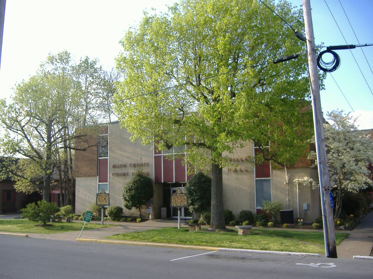 Allen County (Kentucky) — photo from Wikimedia via Wikipedia
