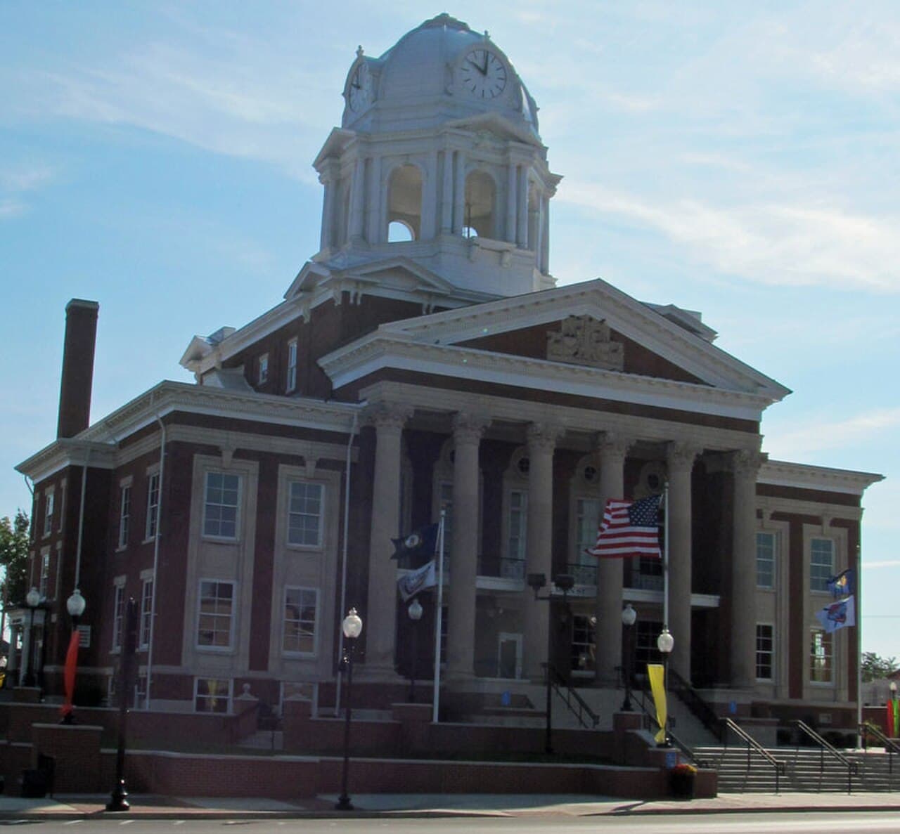 Muhlenberg County (Kentucky) — photo from Wikimedia via Wikipedia