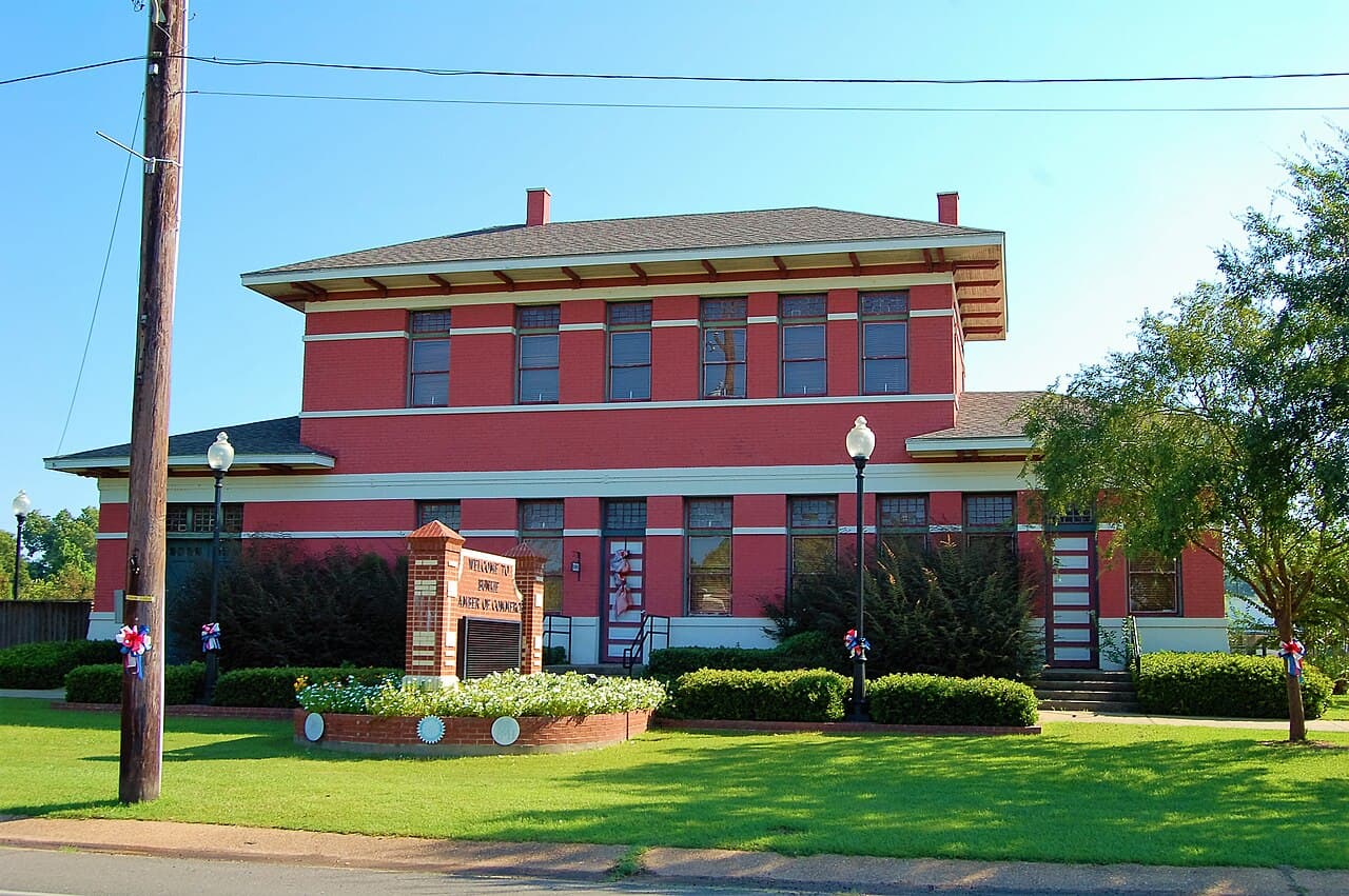 Avoyelles Parish (Louisiana) — photo from Wikimedia via Wikipedia