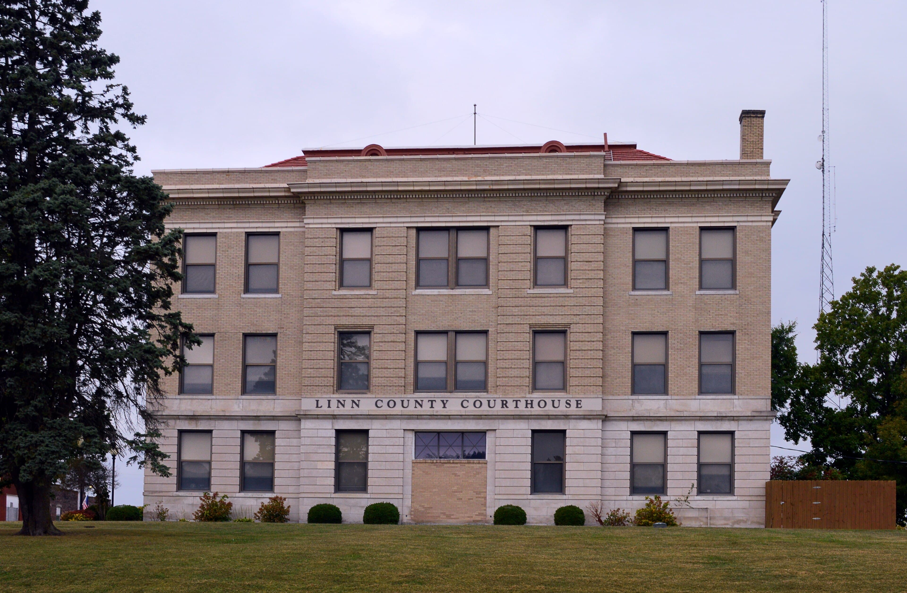 Linn County (Missouri) — photo from Wikimedia via Wikipedia