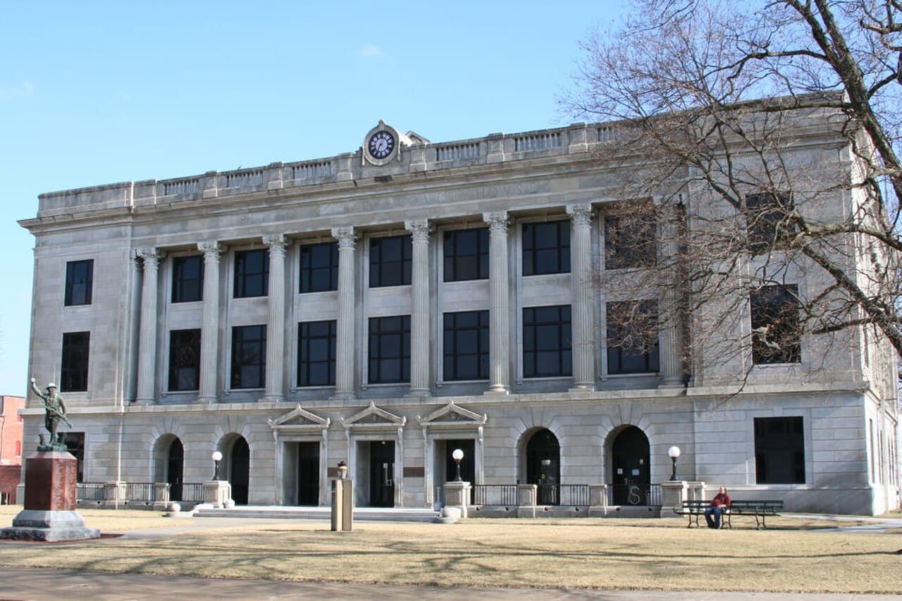Notice Nearby: Pettis County County services, Pettis County government