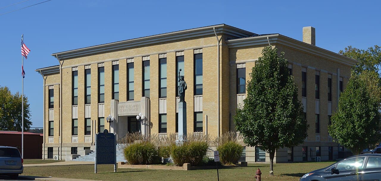 Wayne County (Missouri) — photo from Wikimedia Commons