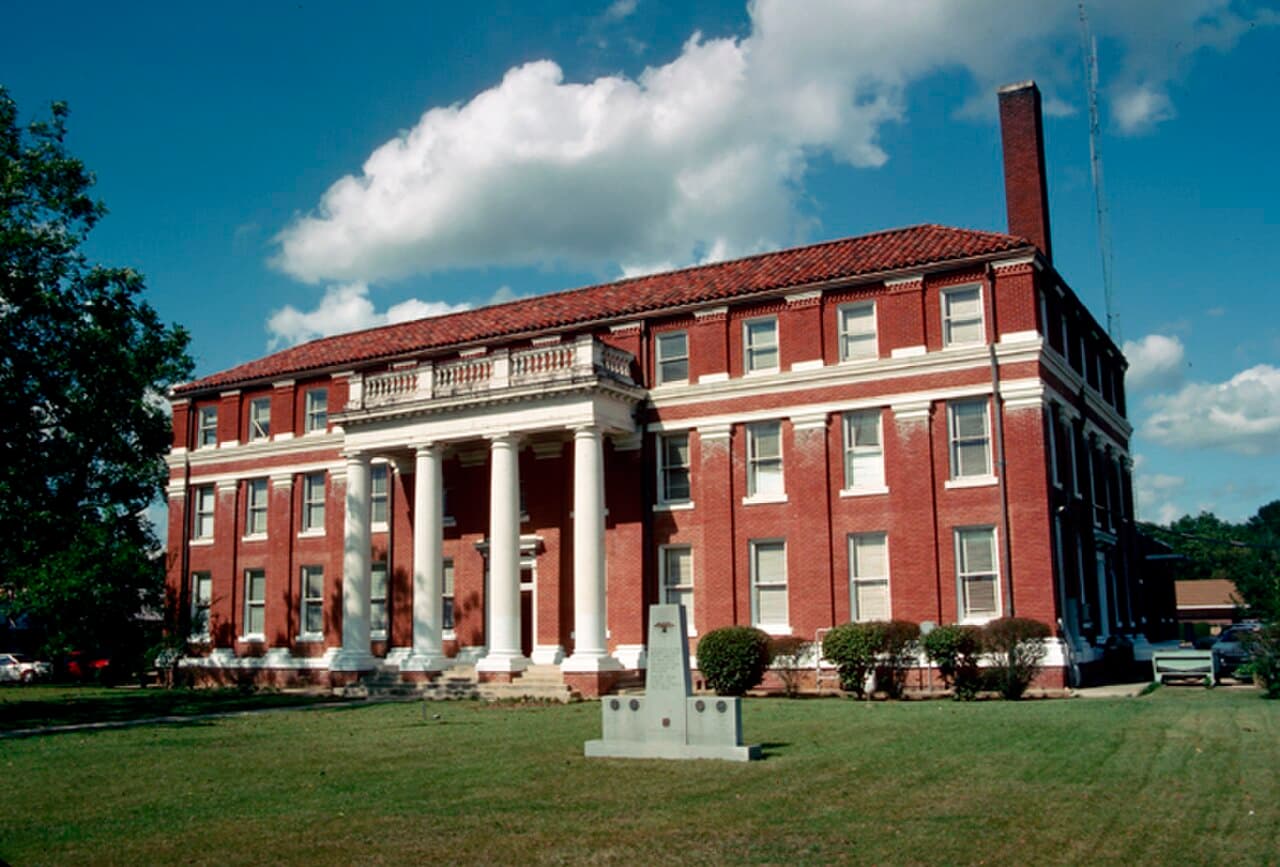 Lawrence County (Mississippi) — photo from Wikimedia via Wikipedia