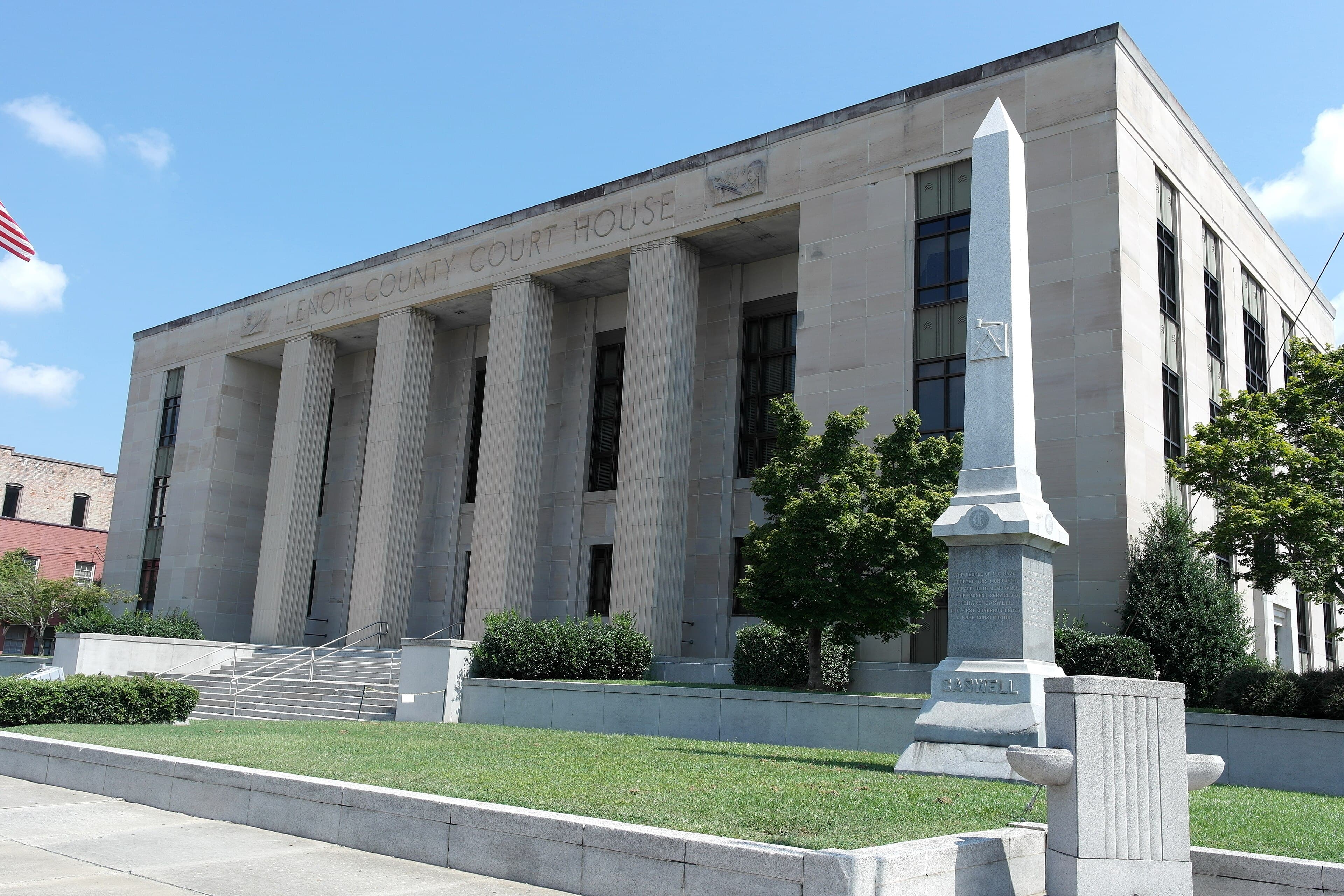 Notice Nearby: Lenoir County County services, Lenoir County government