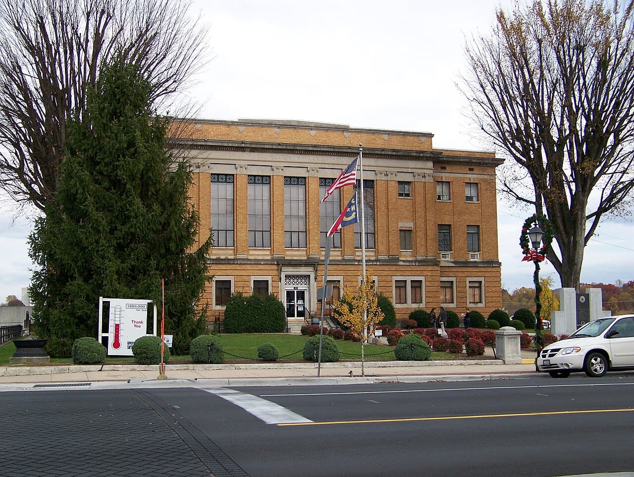 Mcdowell County (North Carolina) — photo from Wikimedia via Wikipedia