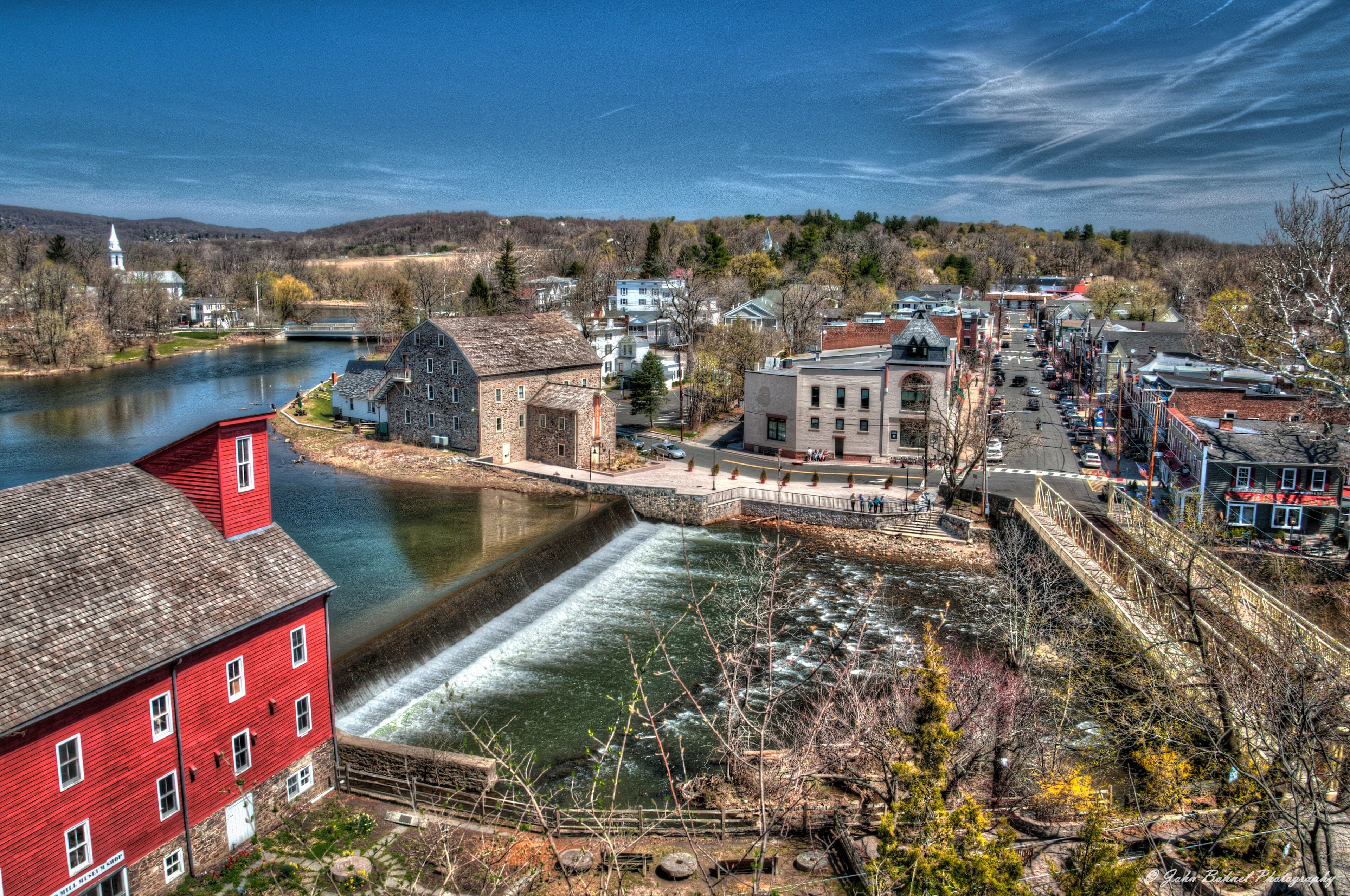Hunterdon County (New Jersey) — photo from Wikimedia via Wikipedia