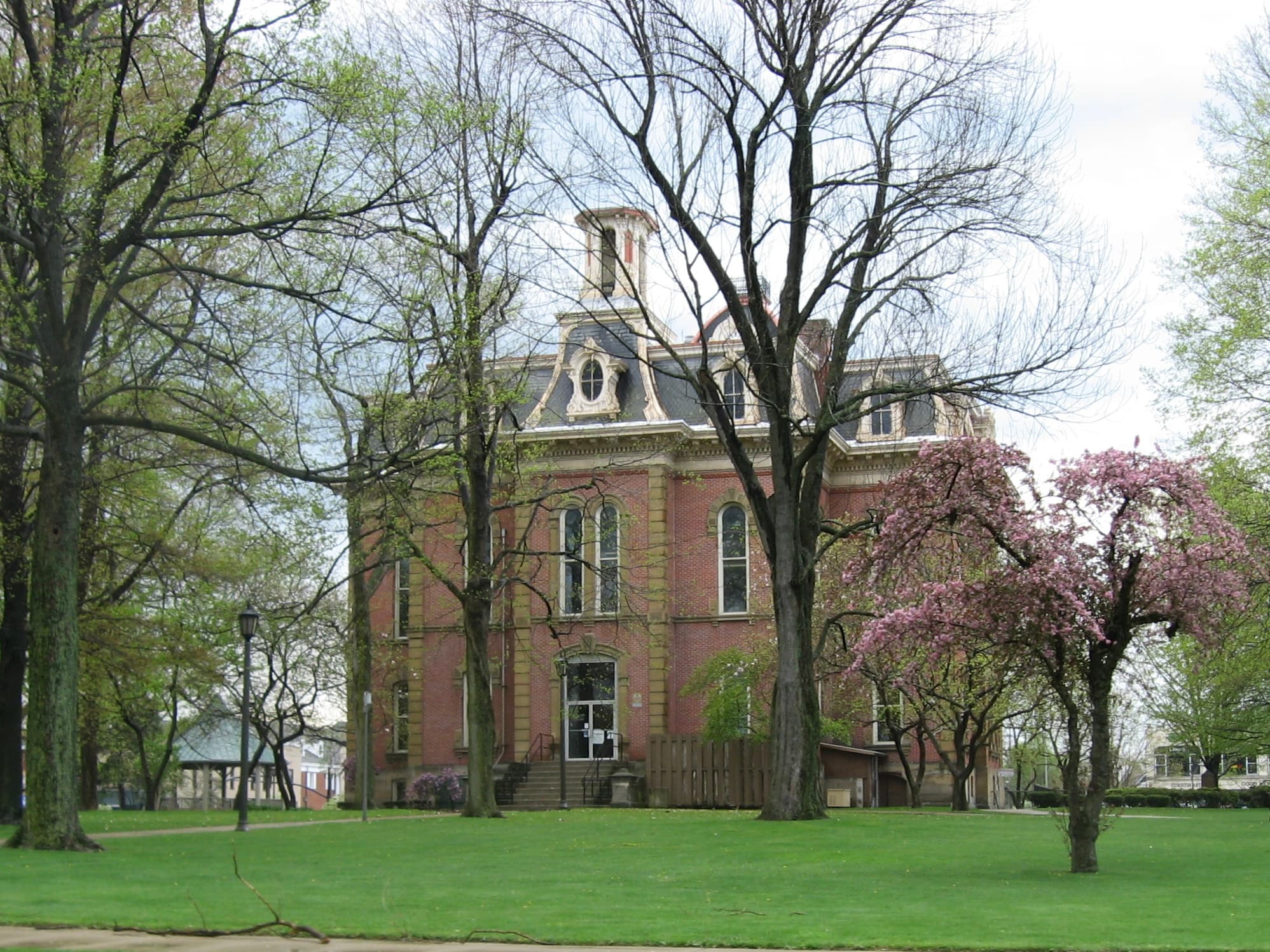 Coshocton County (Ohio) — photo from Wikimedia via Wikipedia