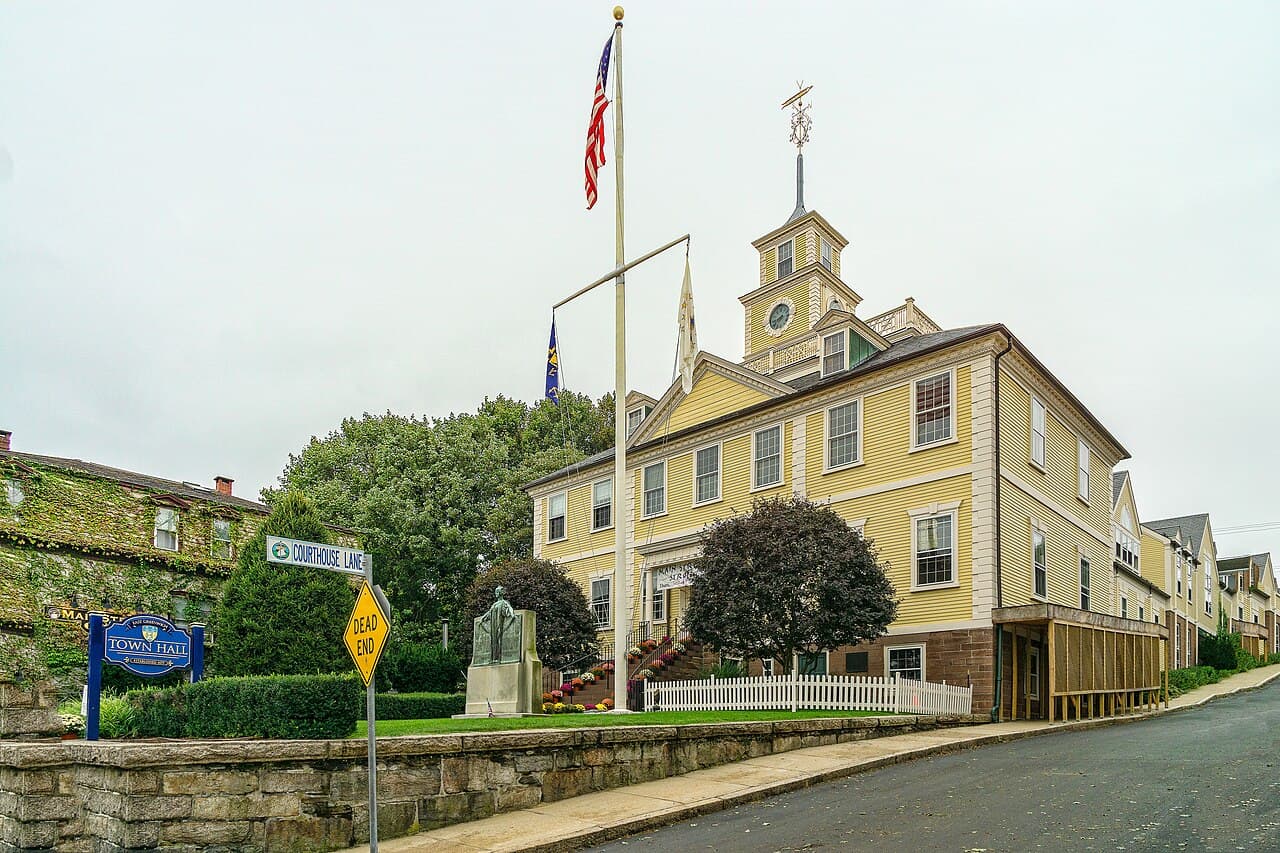Kent County (Rhode Island) — photo from Wikimedia via Wikipedia