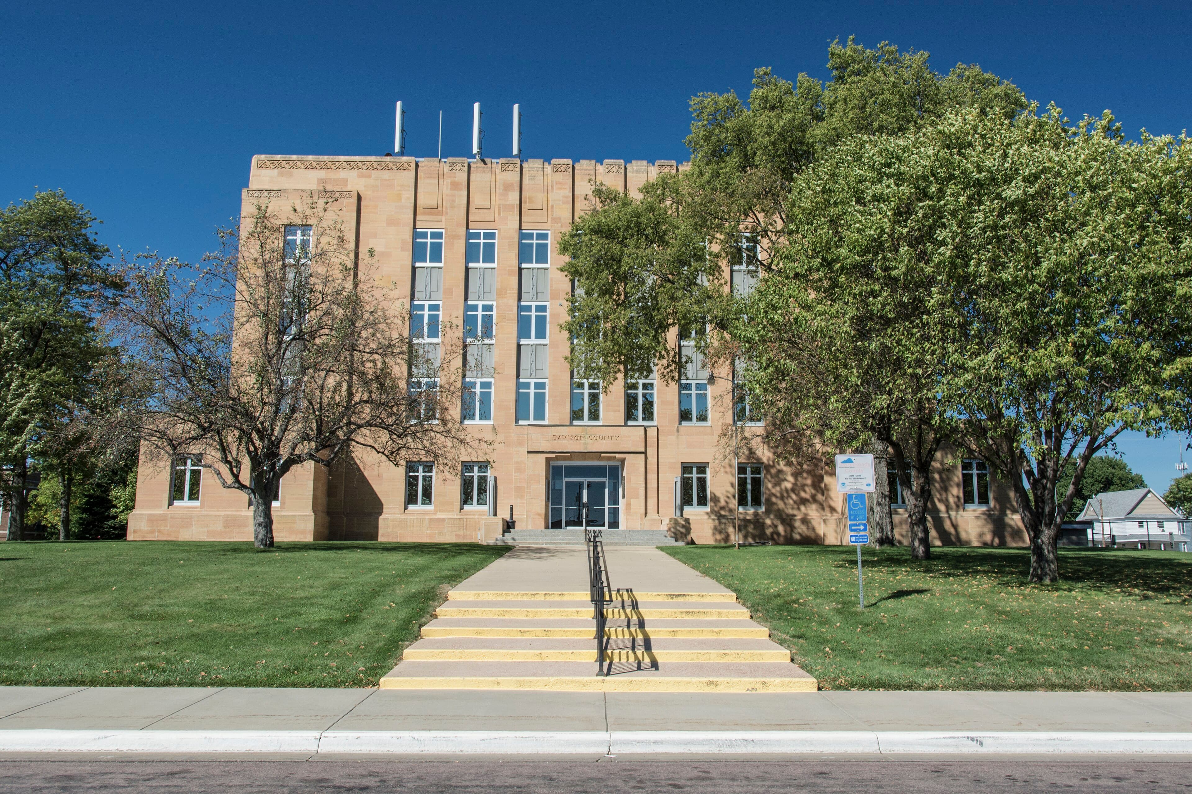 Davison County (South Dakota) — photo from Wikimedia via Wikipedia