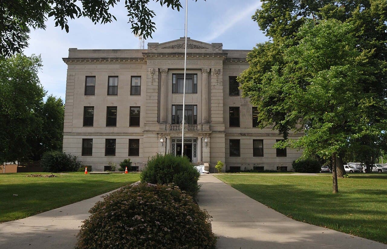 Deuel County (South Dakota) — photo from Wikimedia via Wikipedia
