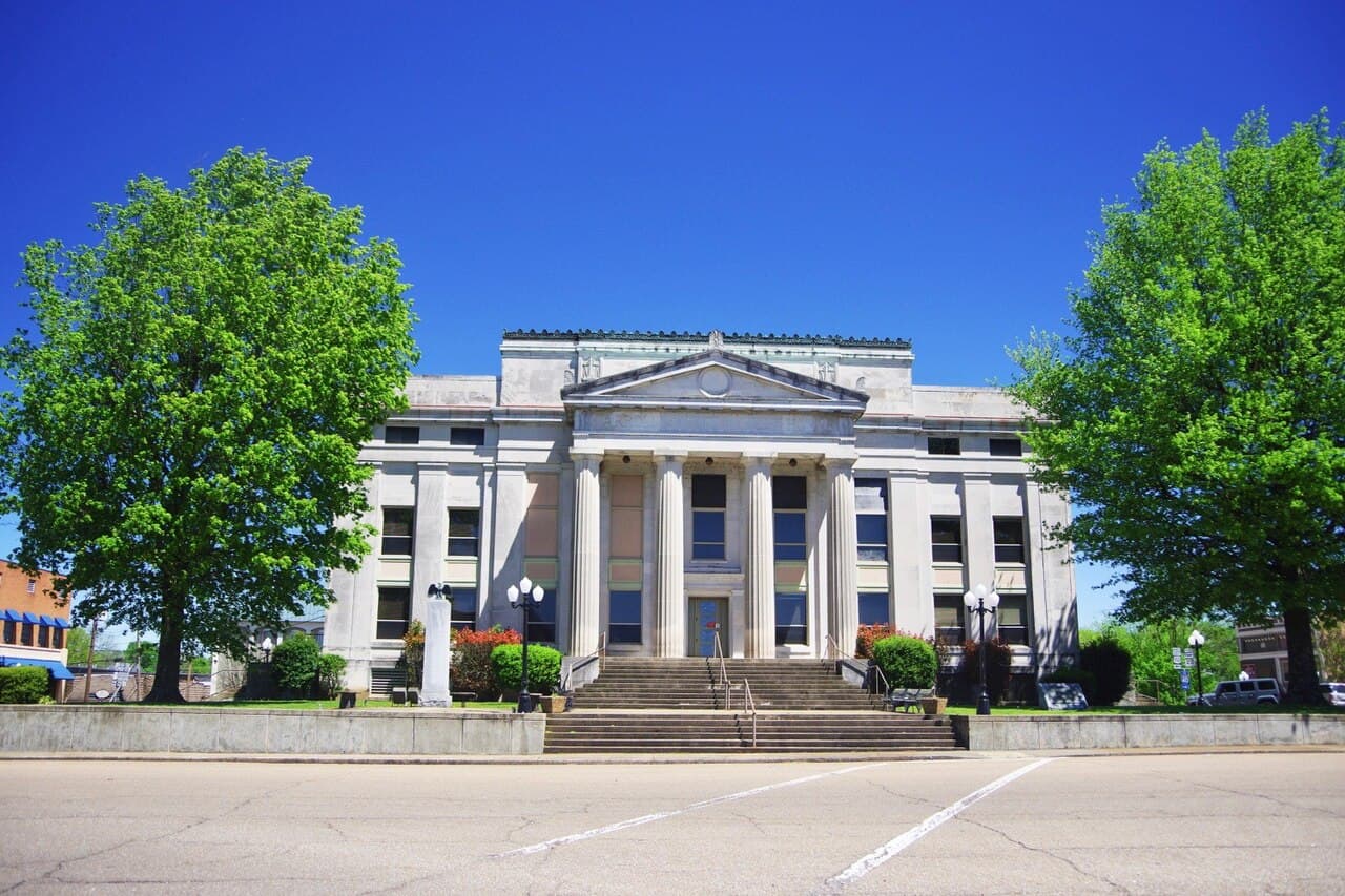 Carroll County (Tennessee) — photo from Wikimedia via Wikipedia