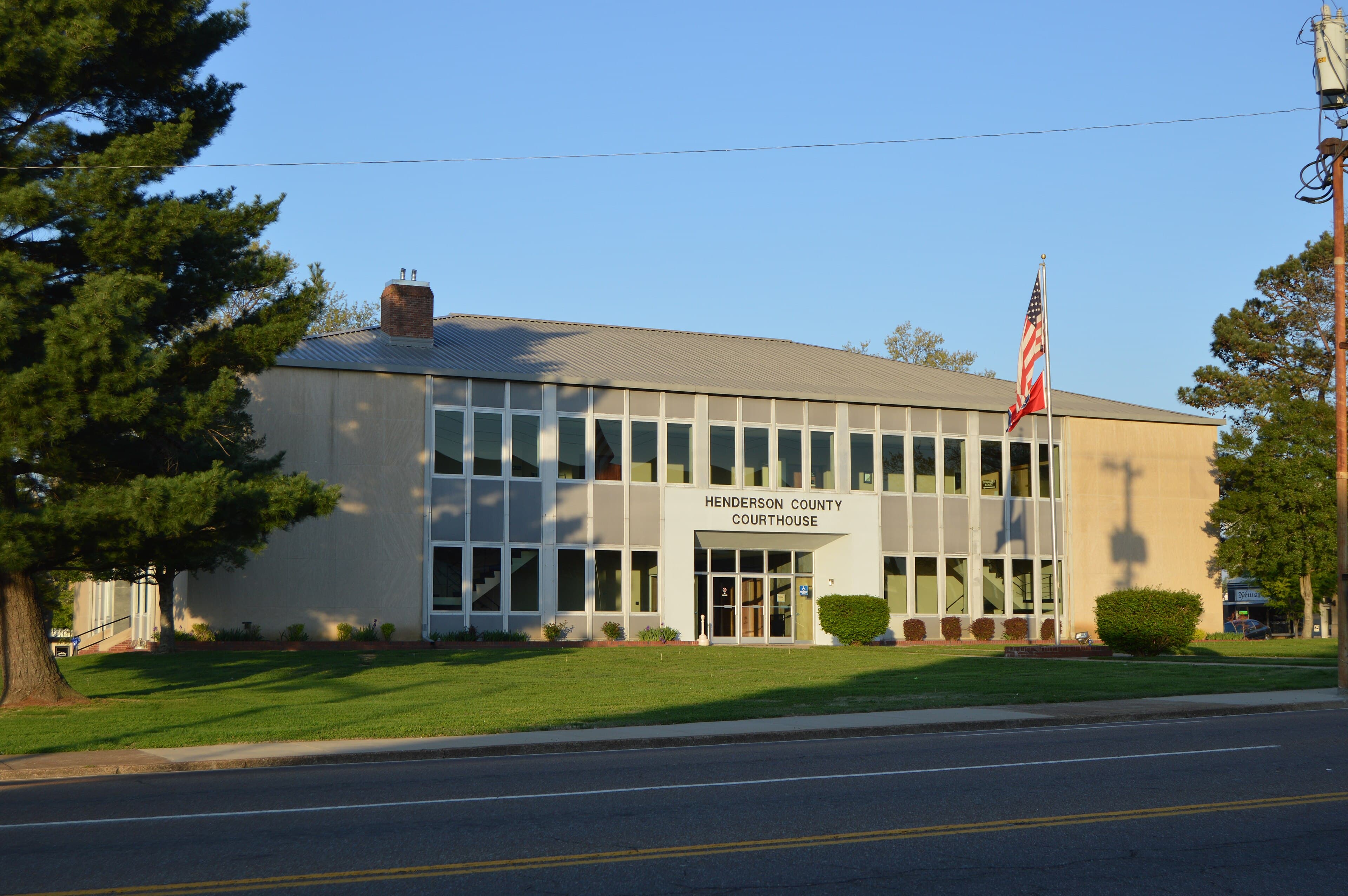 Henderson County (Tennessee) — photo from Wikimedia via Wikipedia