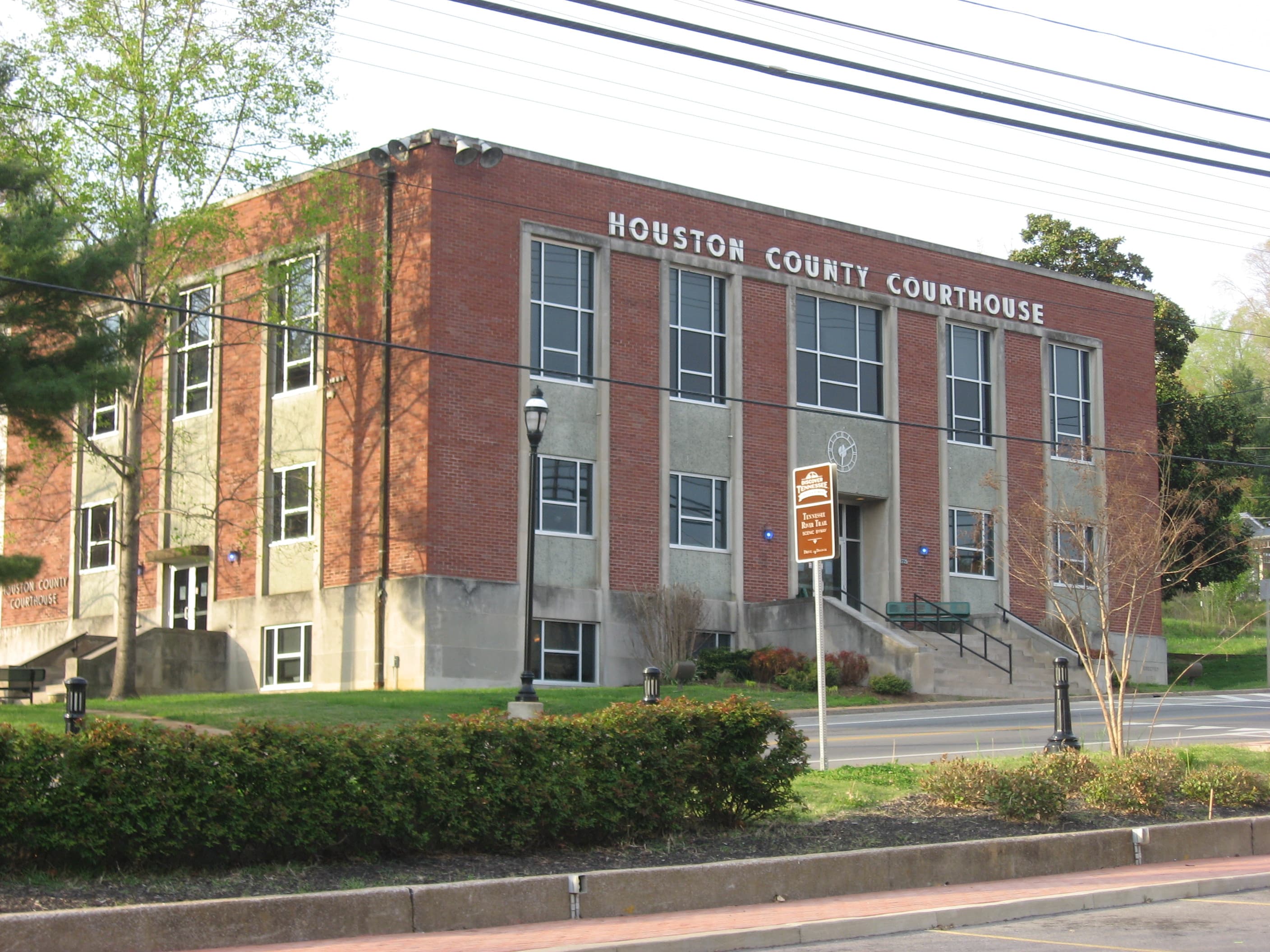 Houston County (Tennessee) — photo from Wikimedia via Wikipedia