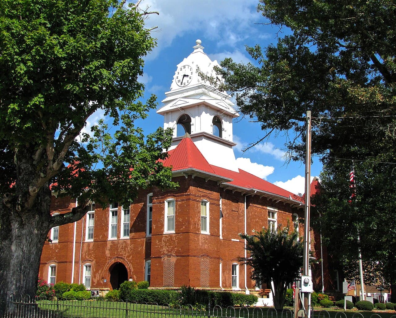 Morgan County (Tennessee) — photo from Wikimedia via Wikipedia