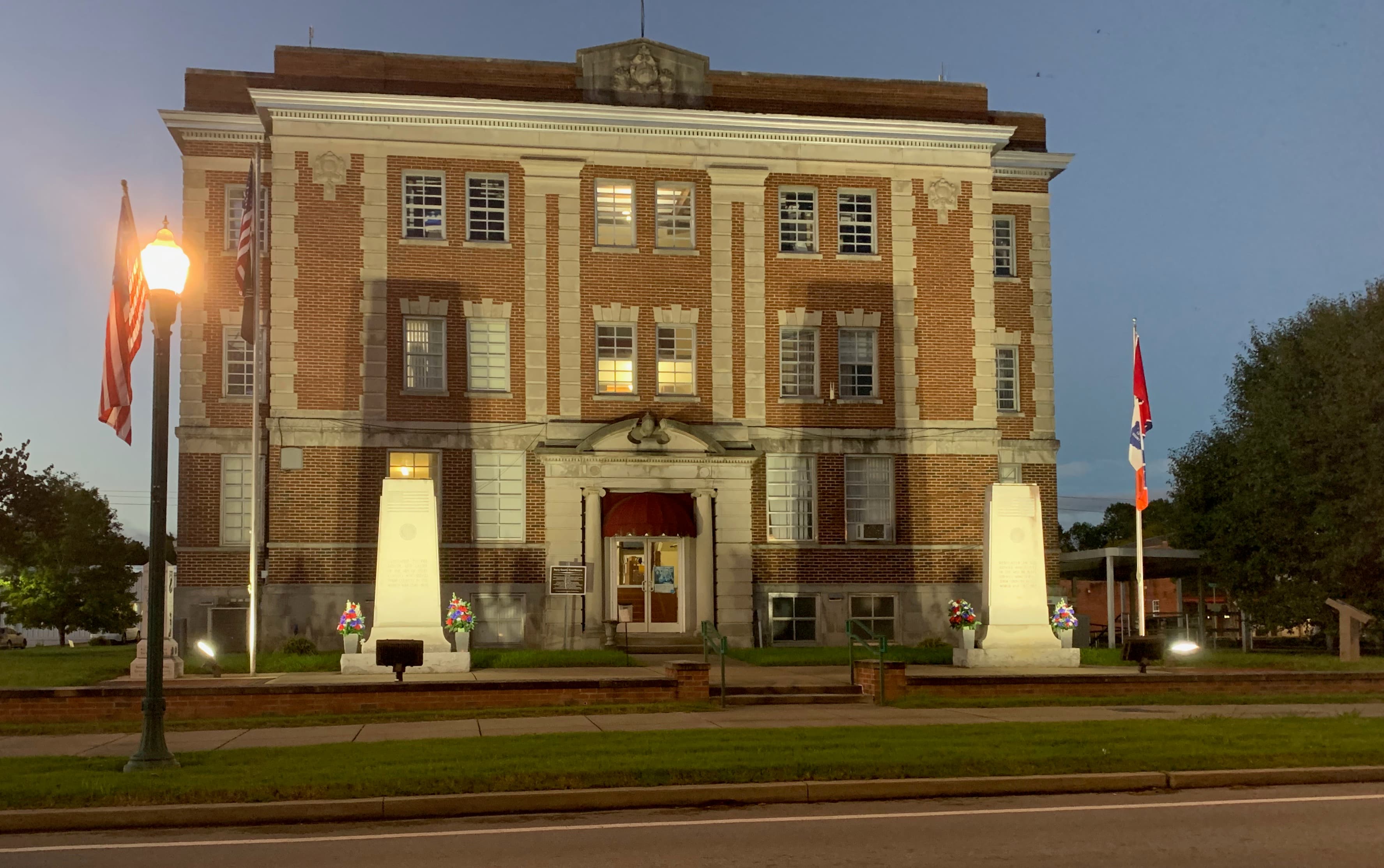 Perry County (Tennessee) — photo from Wikimedia via Wikipedia