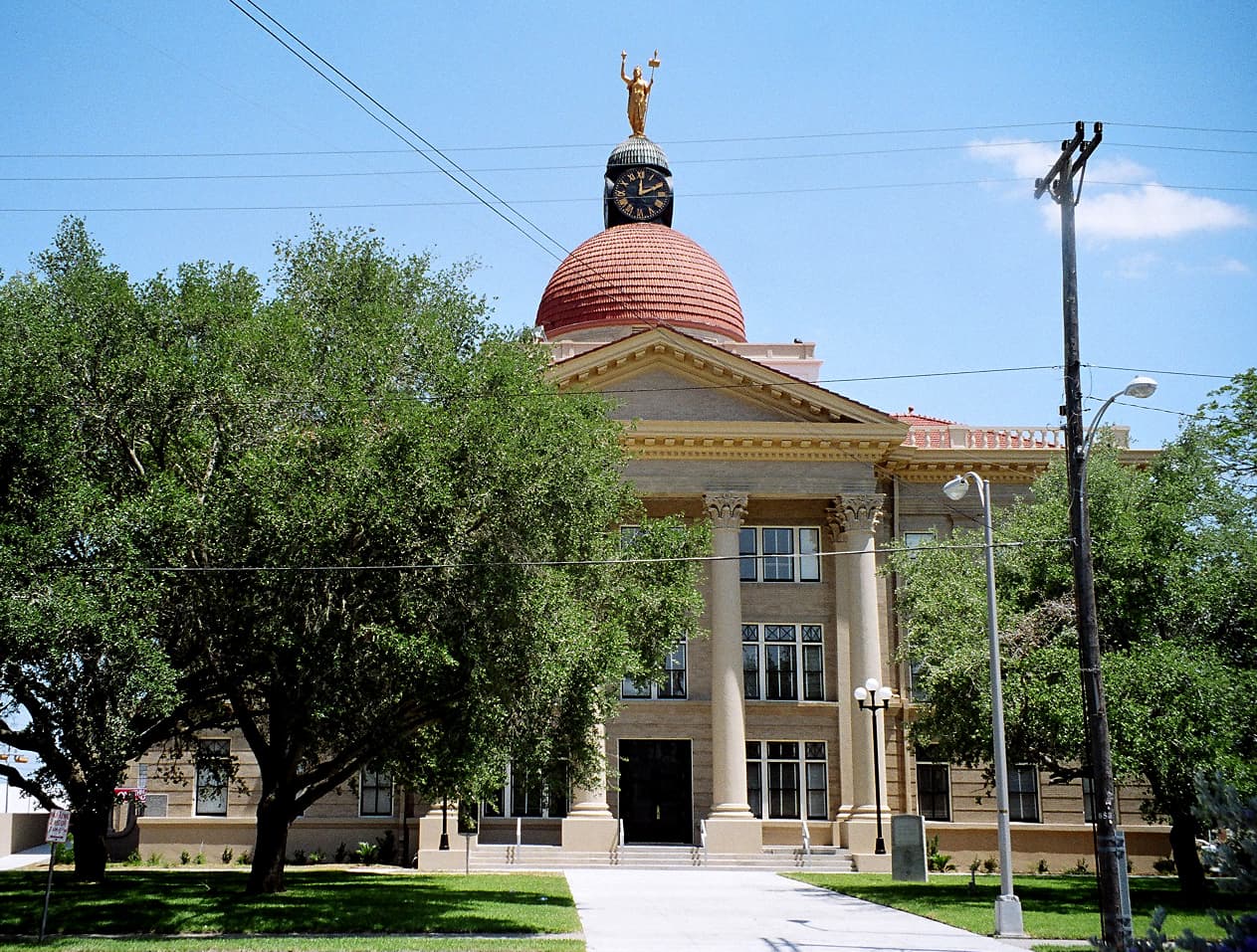 Bee County (Texas) — photo from Wikimedia via Wikipedia