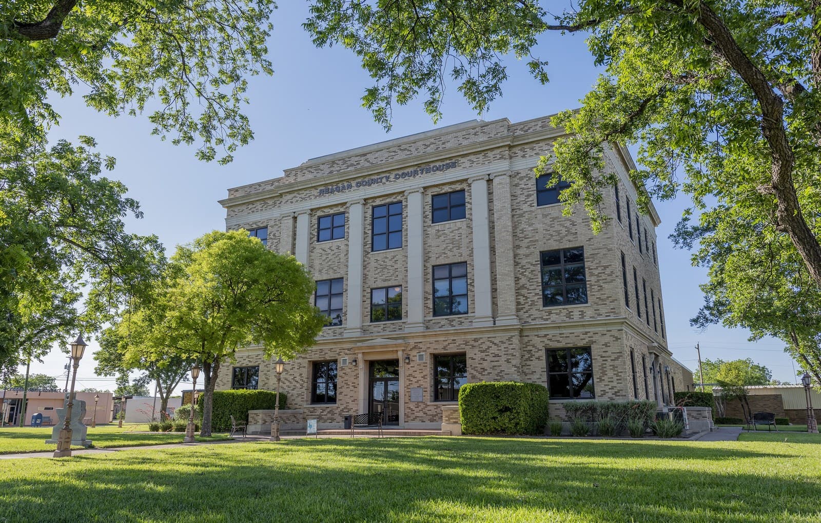 Notice Nearby: Reagan County Official county, Reagan County government