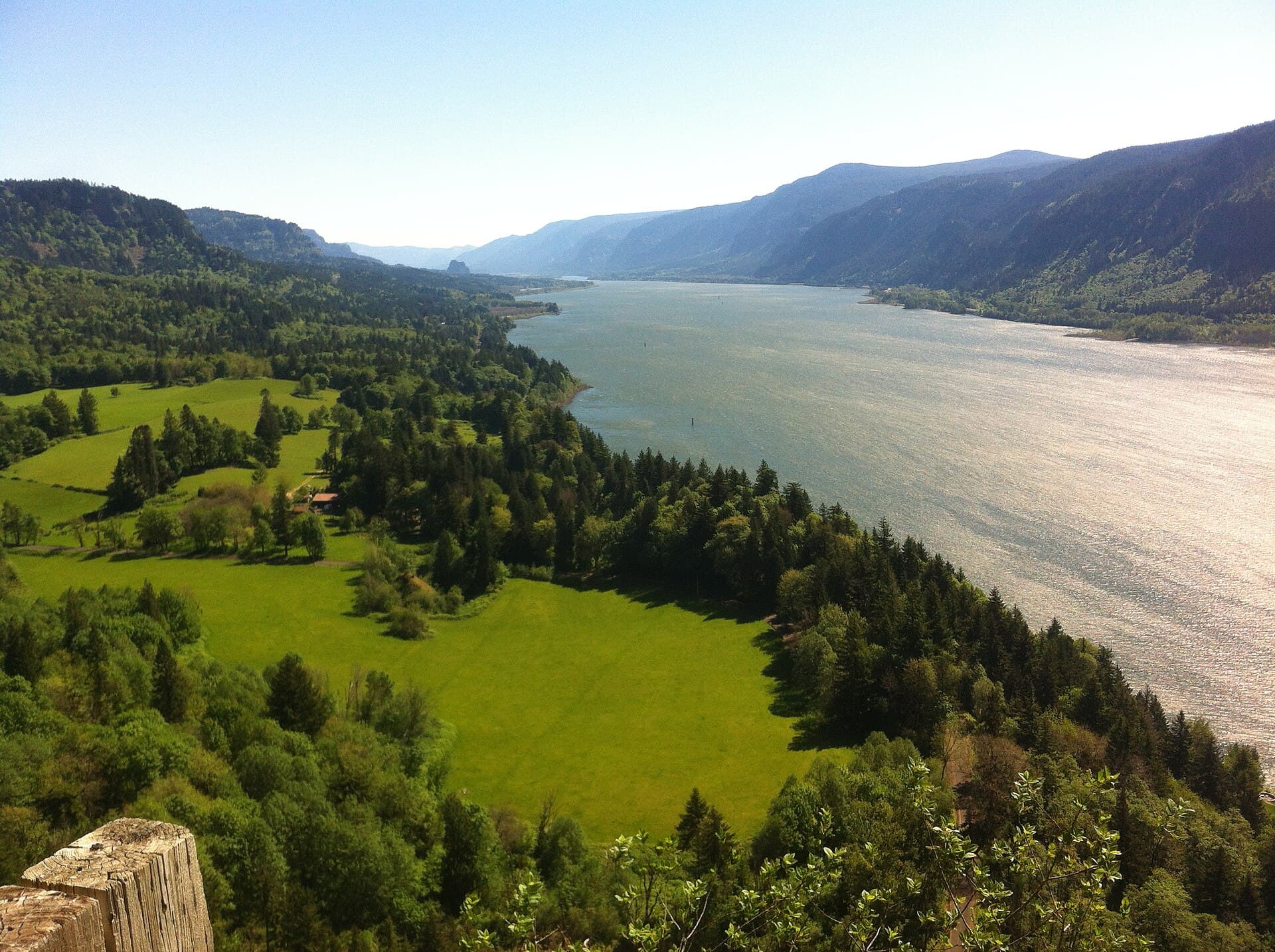 Skamania County (Washington) — photo from Wikimedia via Wikipedia