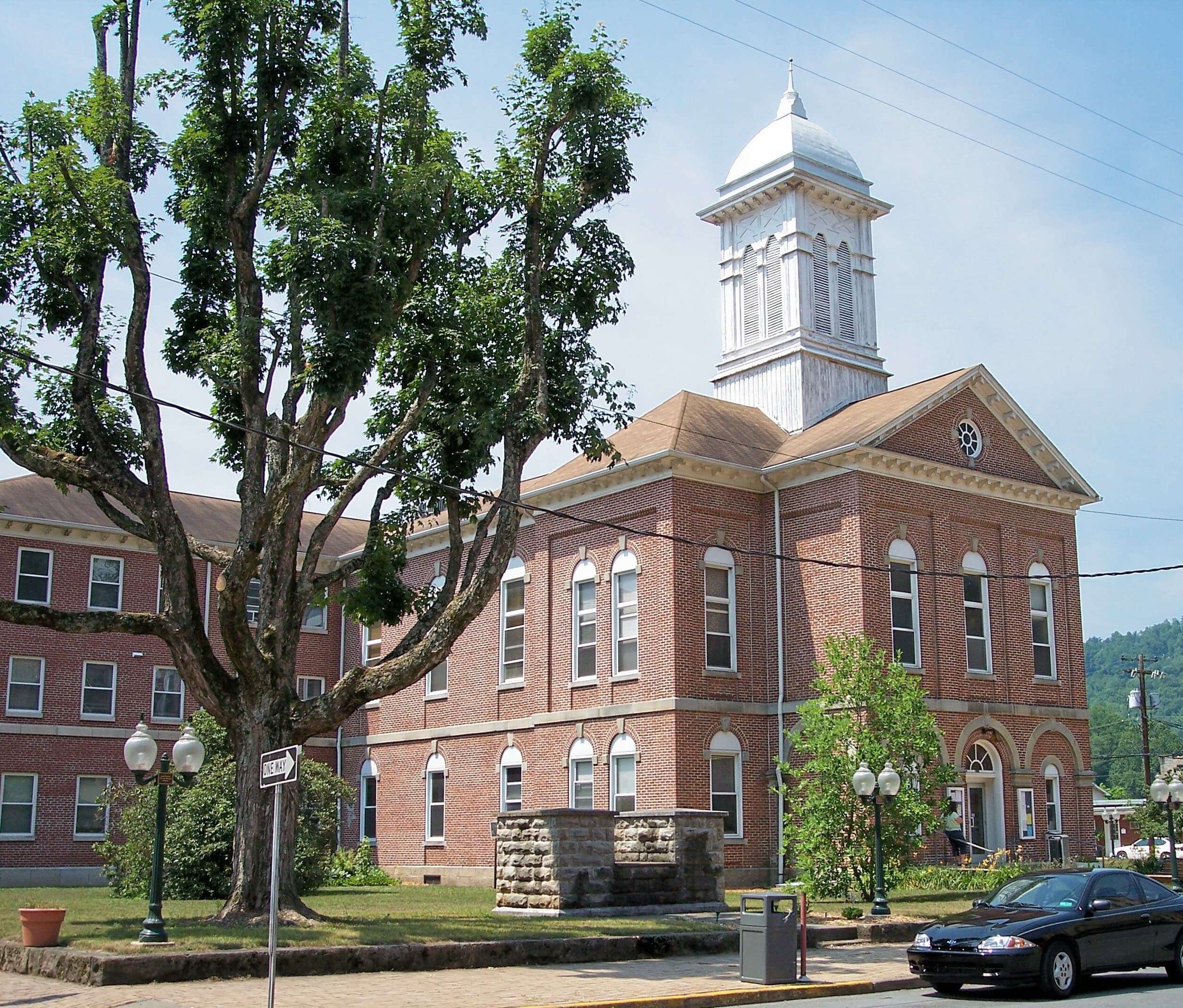 Braxton County (West Virginia) — photo from Wikimedia via Wikipedia