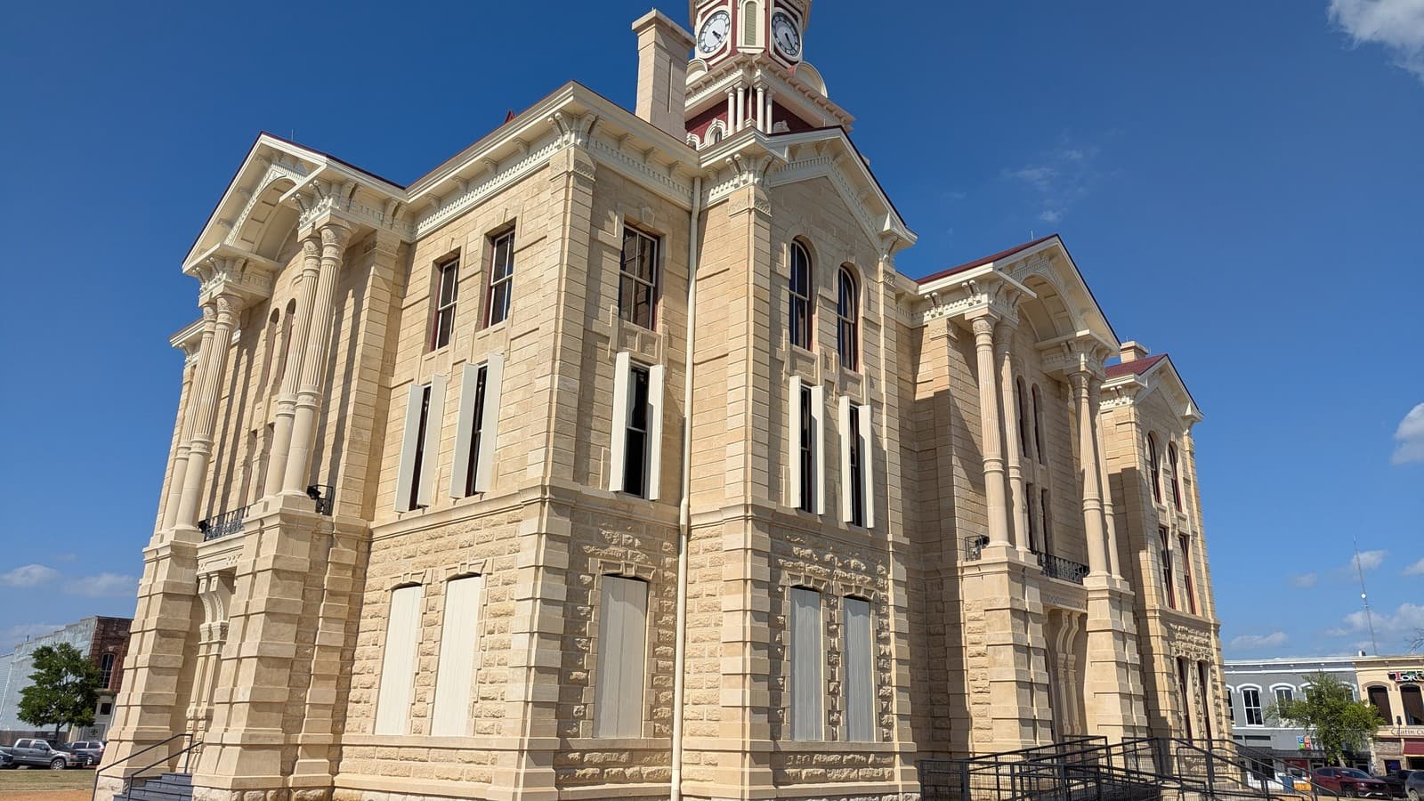 Fannin County Courthouse, Bonham, Texas (illustrative Texas courthouse, not Angelina County). Photo: Elli via Wikimedia Commons (CC0).