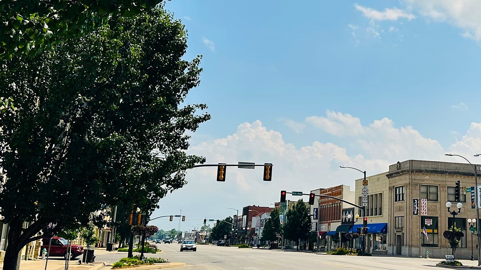 Downtown Winfield, Kan., the Cowley County seat where the courthouse sale is held. Photo: Jayhawk1776, CC BY-SA 4.0, via Wikimedia Commons.