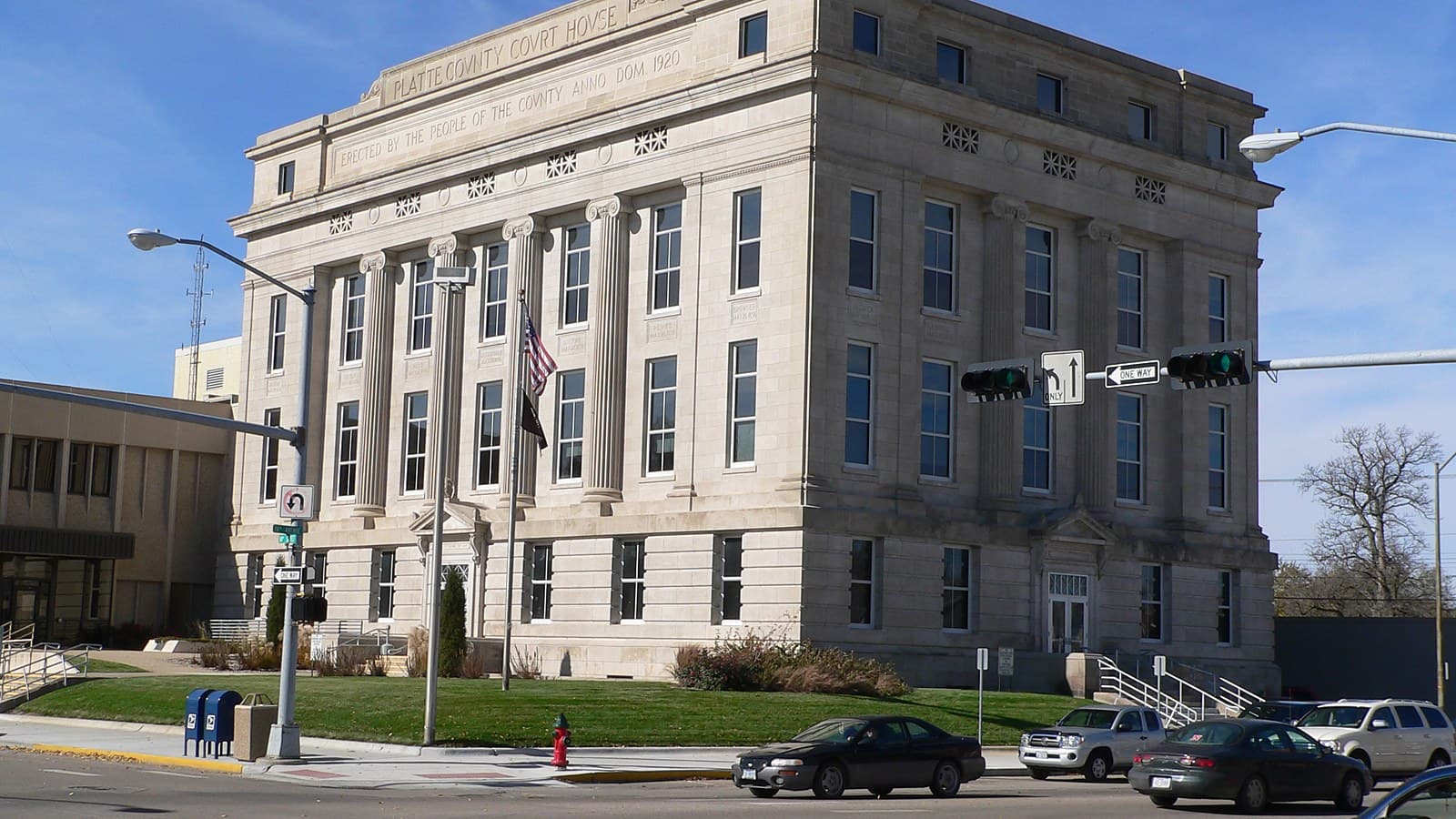 Platte County Courthouse in Columbus, Neb., the sale location. Photo: Ammodramus, public domain, via Wikimedia Commons.