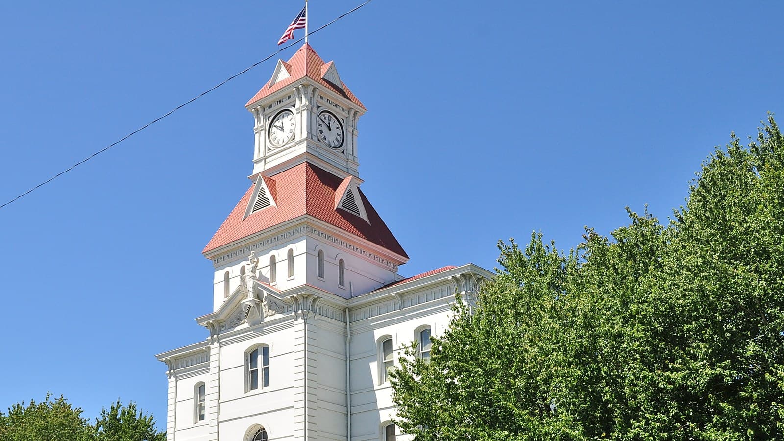 Benton County Courthouse in Corvallis, Ore., the sale location. Photo: Joe Mabel, CC BY 4.0, via Wikimedia Commons.