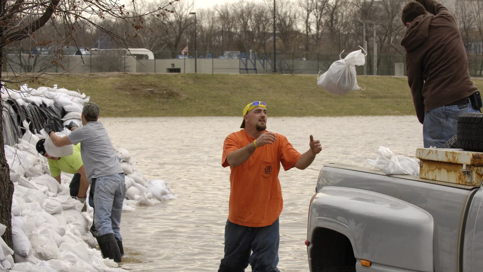 Sandbags reinforce a Meramec River levee in Fenton, Missouri, March 21, 2008 (FEMA file photo by Jocelyn Augustino; illustrative, not today'\''s floods)