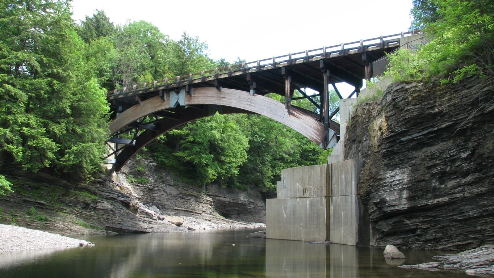 West Canada Creek in the gorge at Prospect, New York, upstream of Herkimer, August 2011 (file photo, illustrative; not the Herkimer dam).