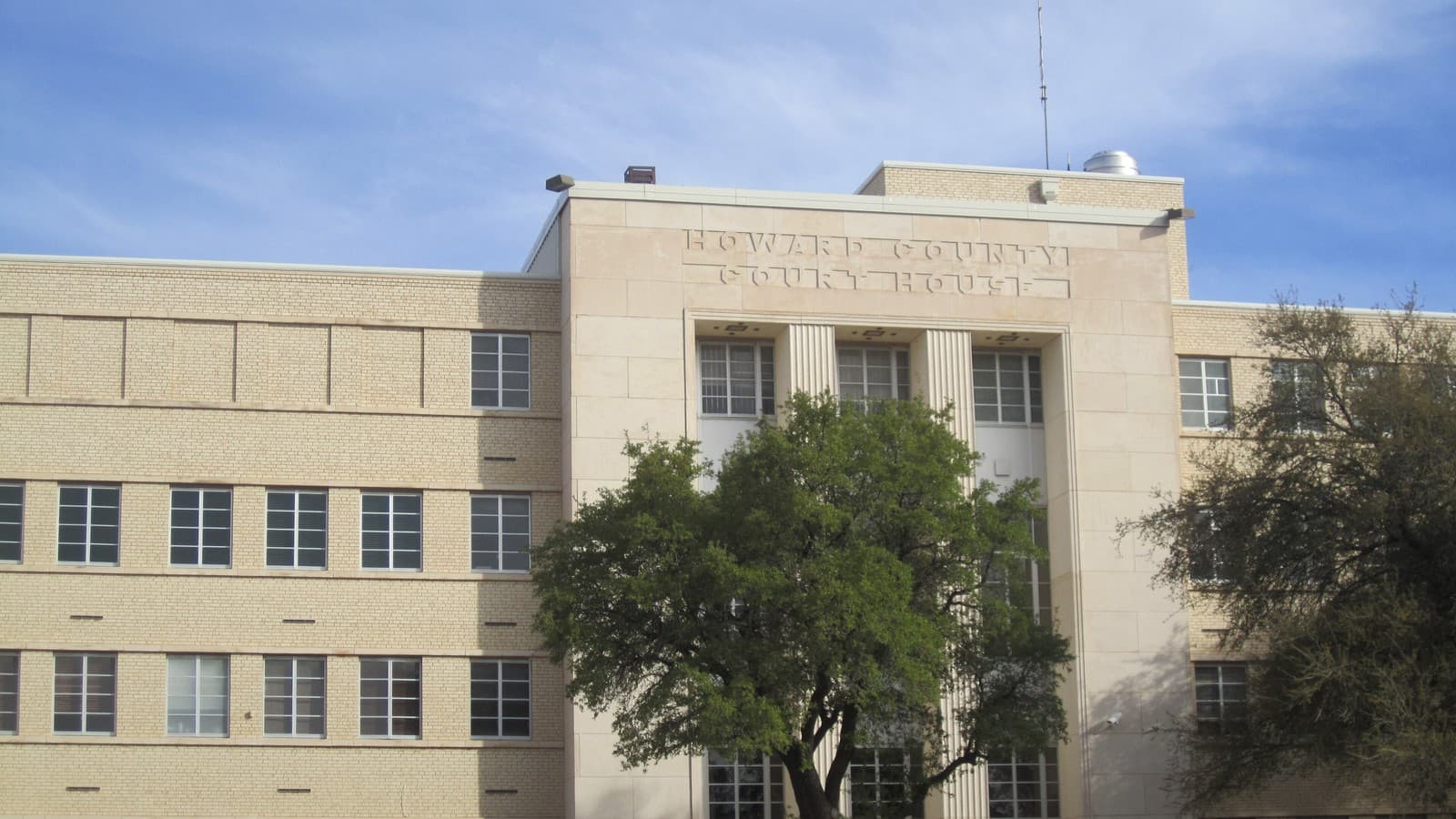 Howard County Courthouse, Big Spring, Texas — file photo (Billy Hathorn, CC0 via Wikimedia Commons).