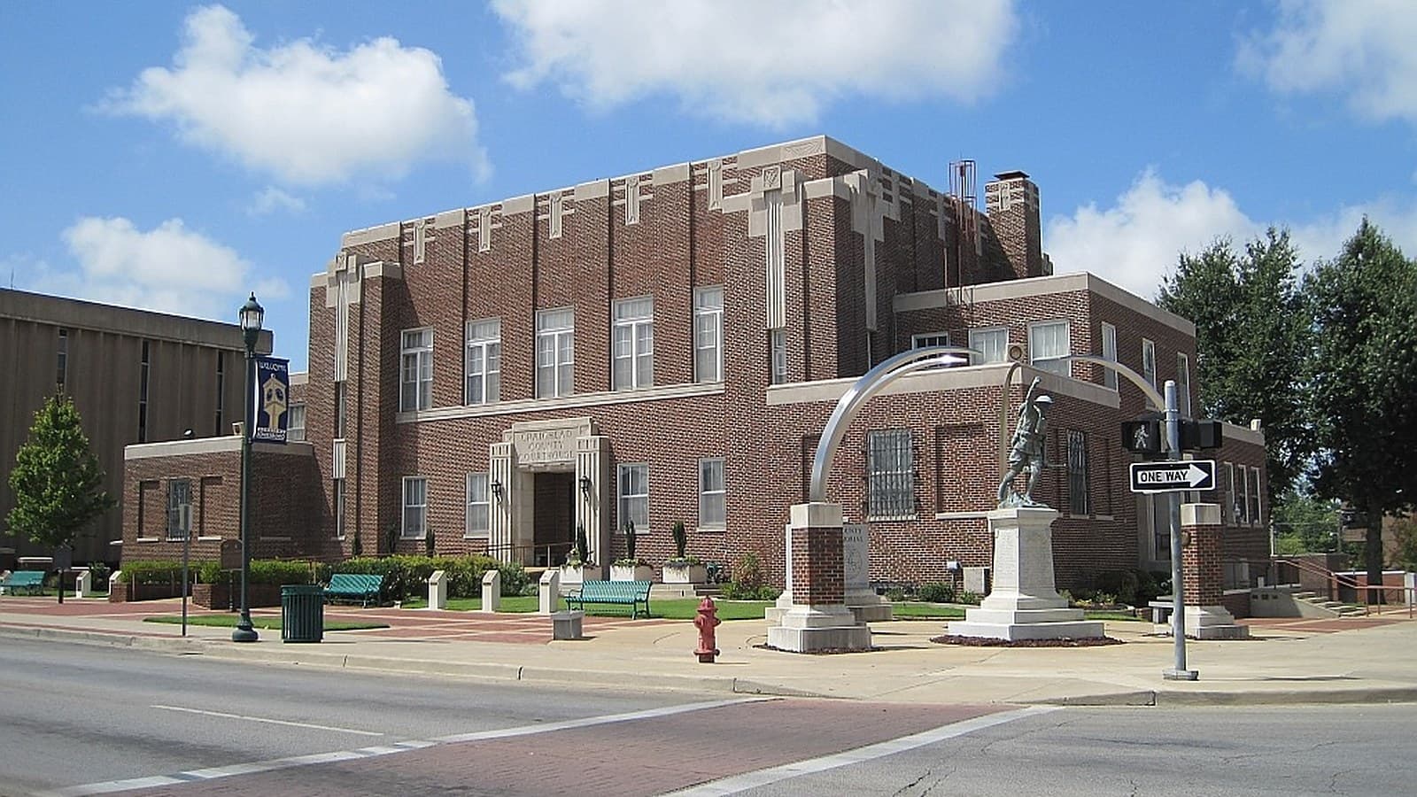 Craighead County Courthouse in Jonesboro, Ark., the sale location. Photo: Thomas R. Machnitzki, CC BY 3.0, via Wikimedia Commons.