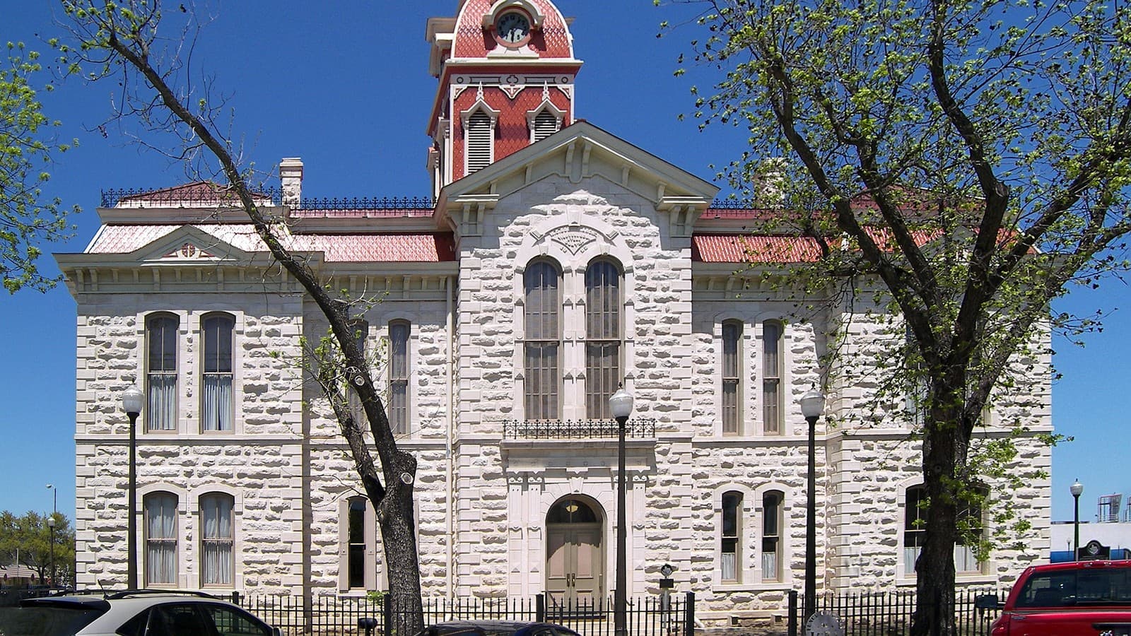 Lampasas County Courthouse, Lampasas, Texas. Photo: Larry D. Moore via Wikimedia Commons (CC BY 4.0).