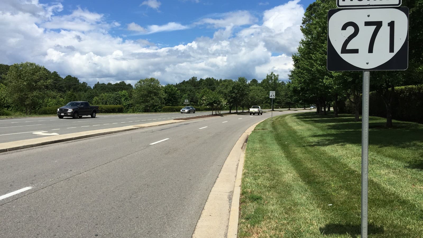 Pouncey Tract Road (State Route 271) in Henrico County, Virginia. Illustrative file photo, not the hearing parcels. Photo: Famartin, CC BY-SA 4.0, via Wikimedia Commons.